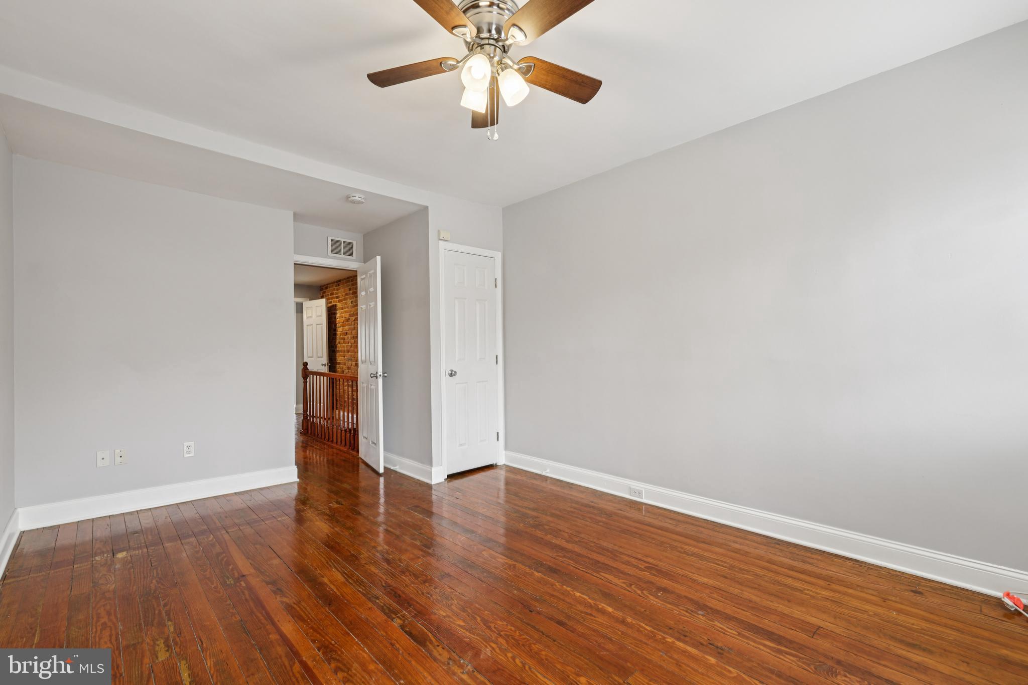 918 S CLINTON STREET