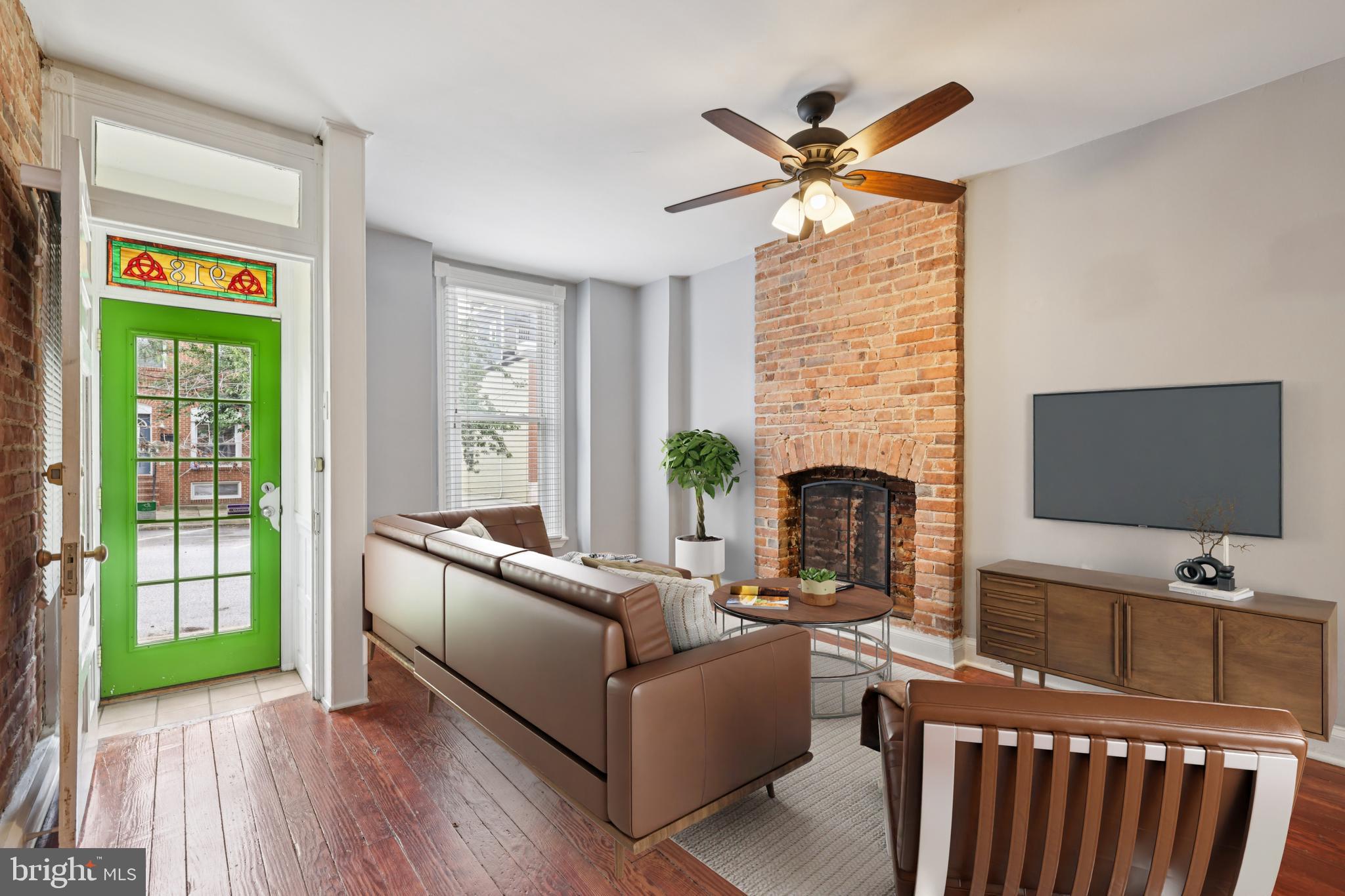 918 S CLINTON STREET