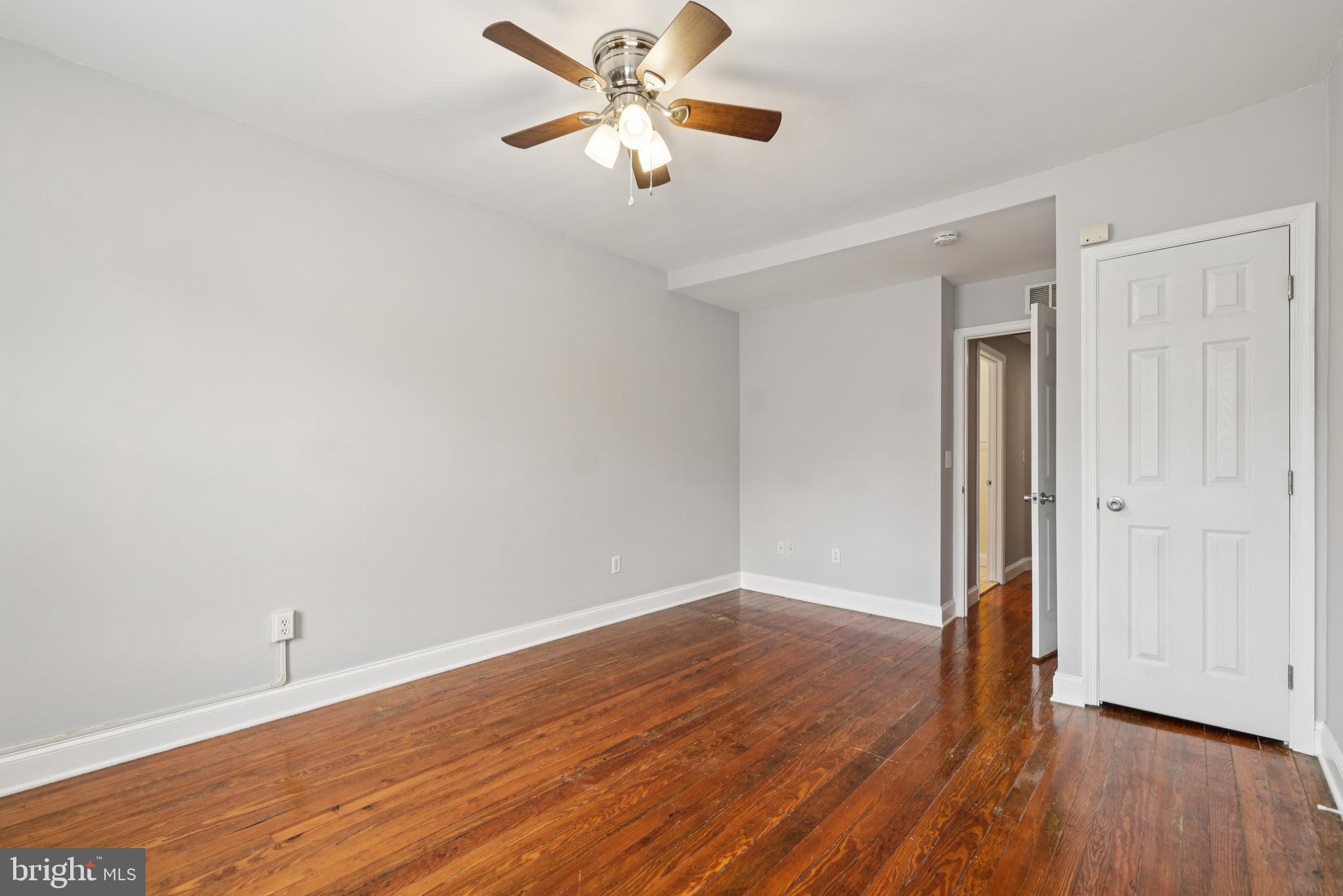 918 S CLINTON STREET