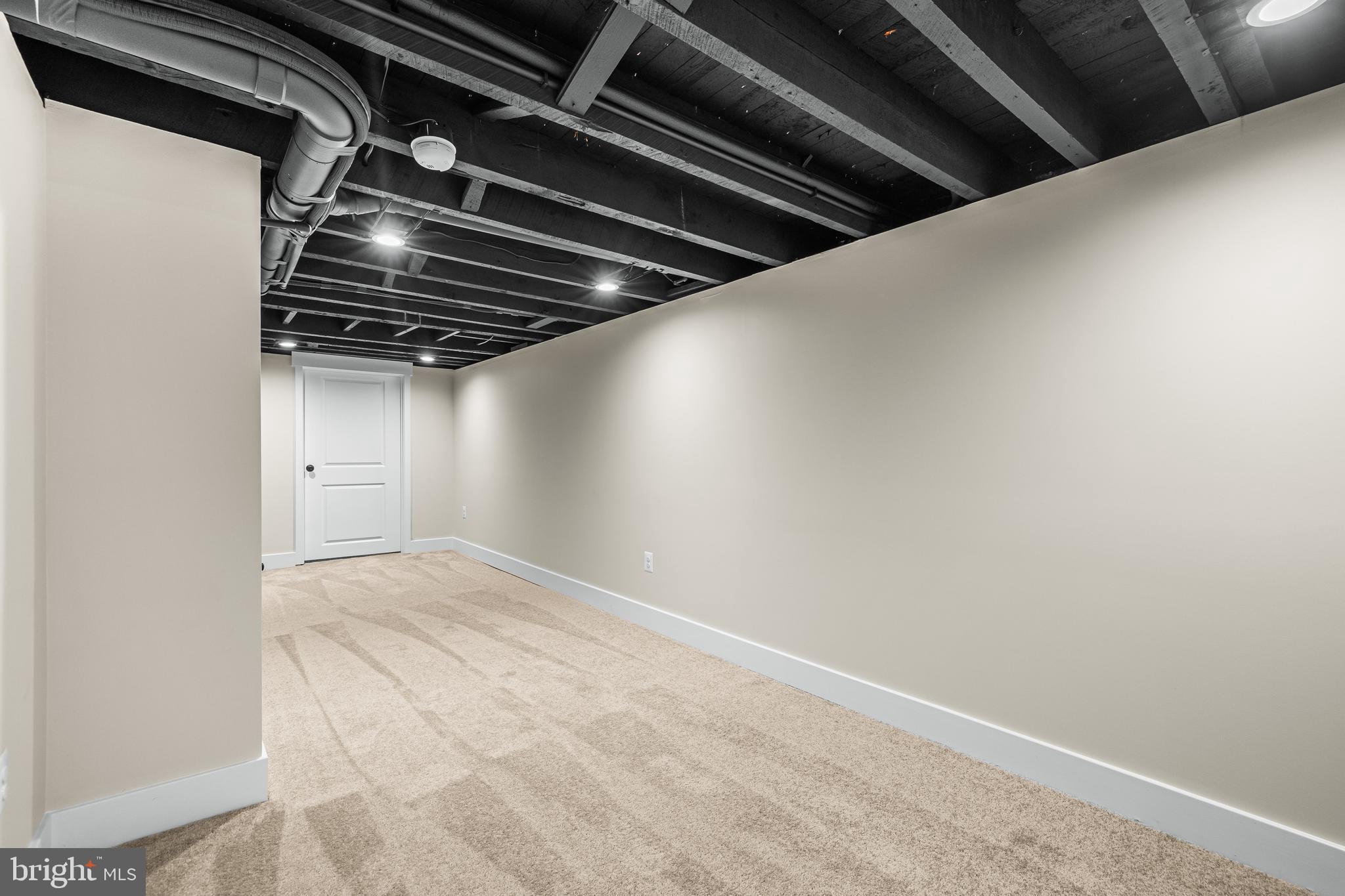 3635 CHESTNUT AVENUE