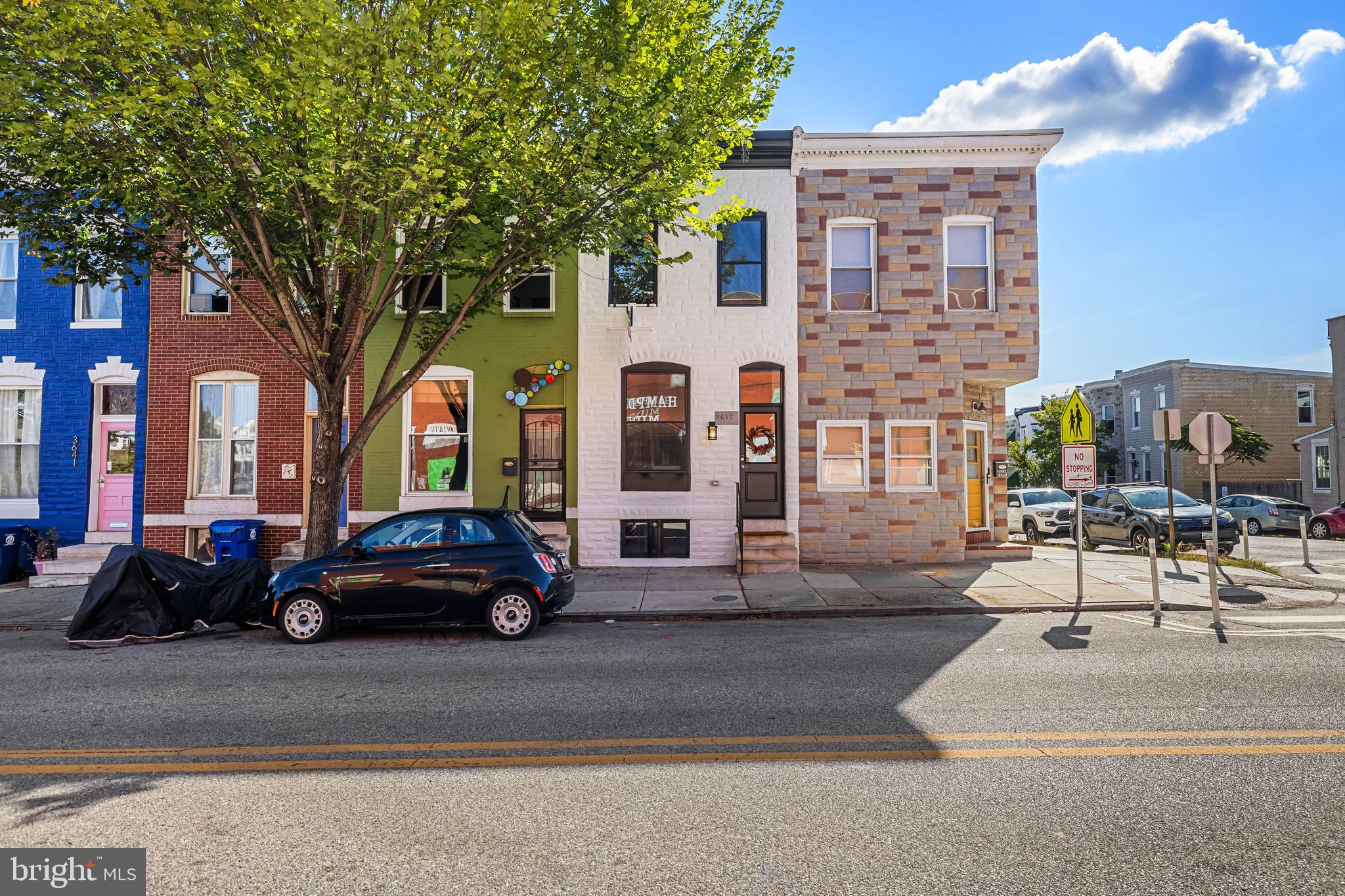 3635 CHESTNUT AVENUE