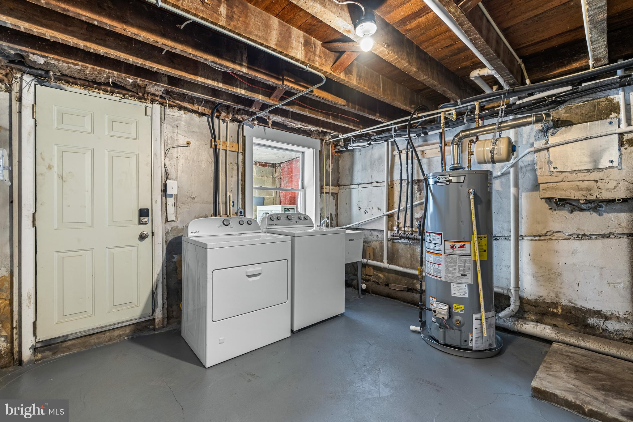 3635 CHESTNUT AVENUE