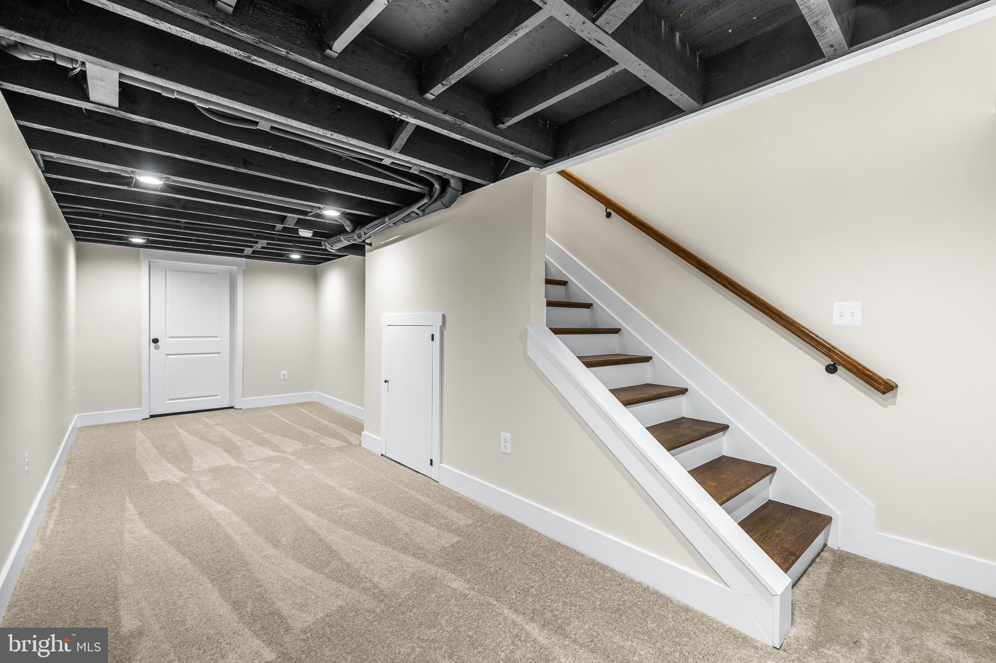 3635 CHESTNUT AVENUE