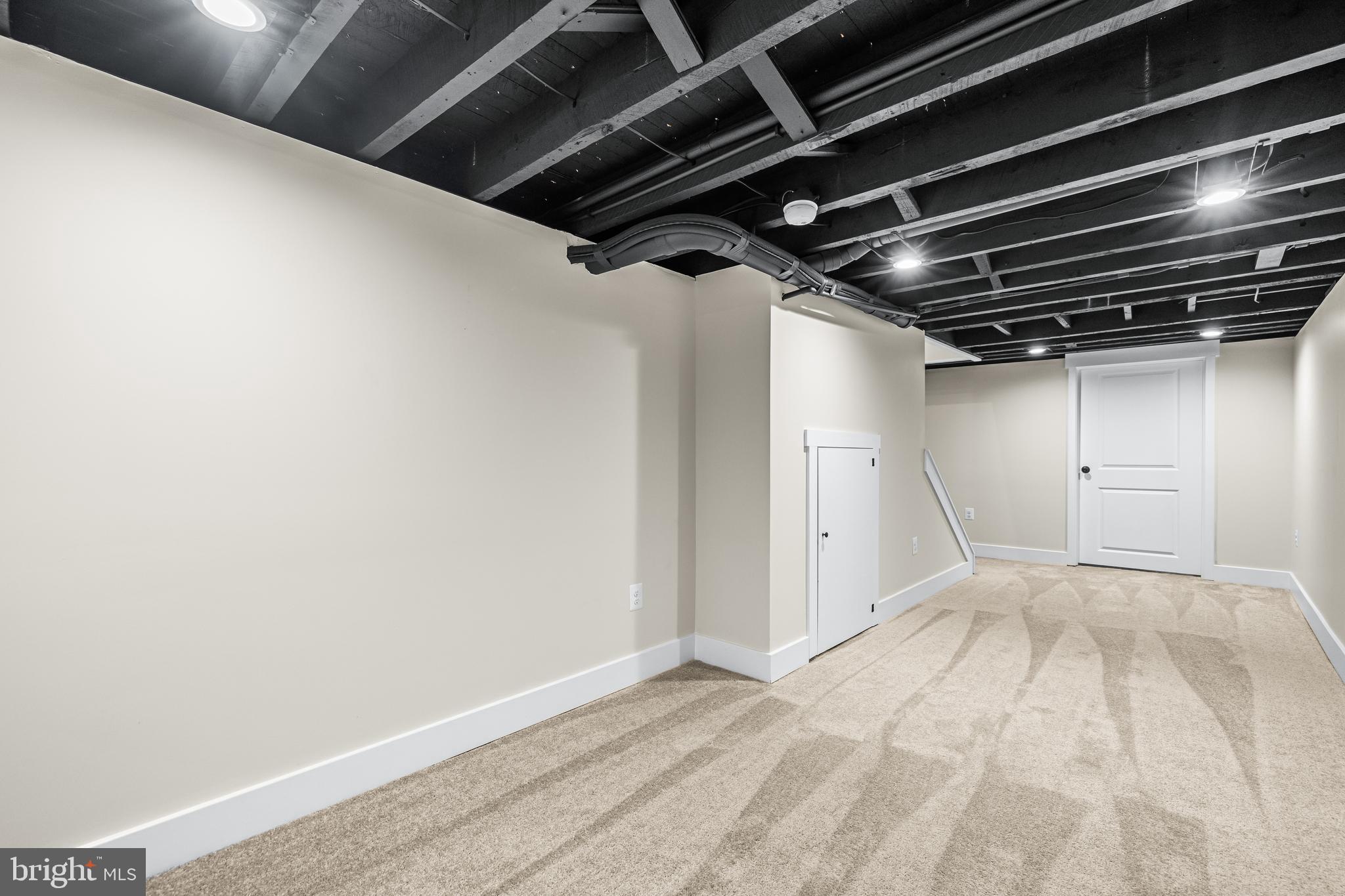 3635 CHESTNUT AVENUE