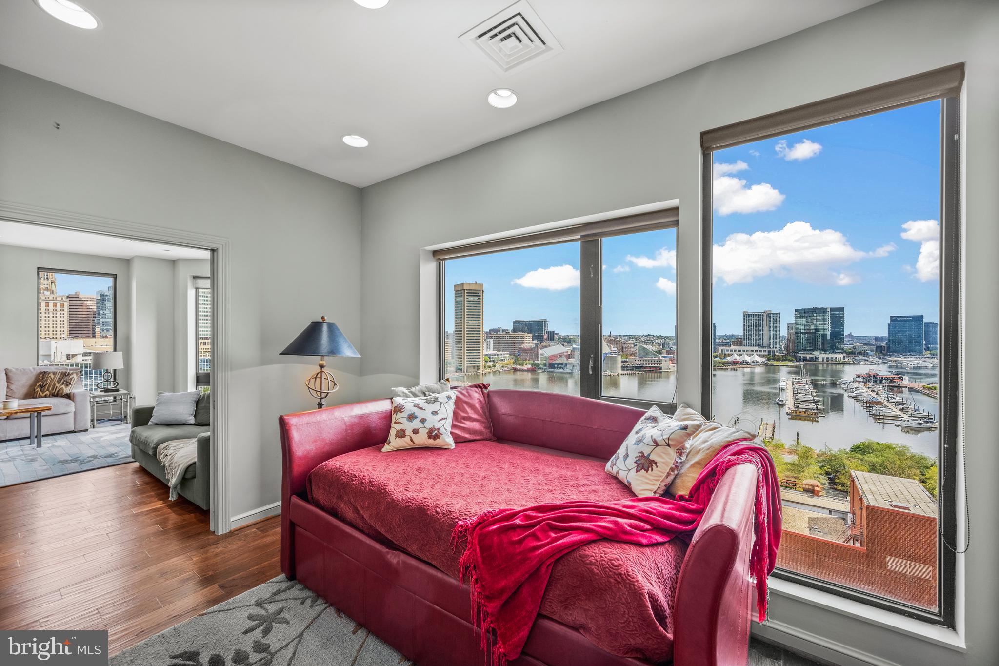 10 E LEE STREET 1408
