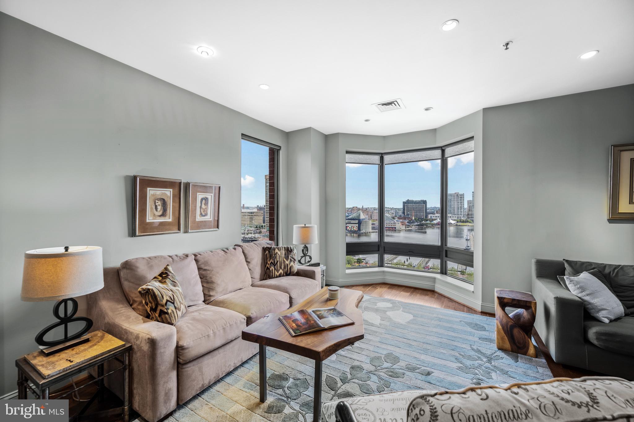 10 E LEE STREET 1408