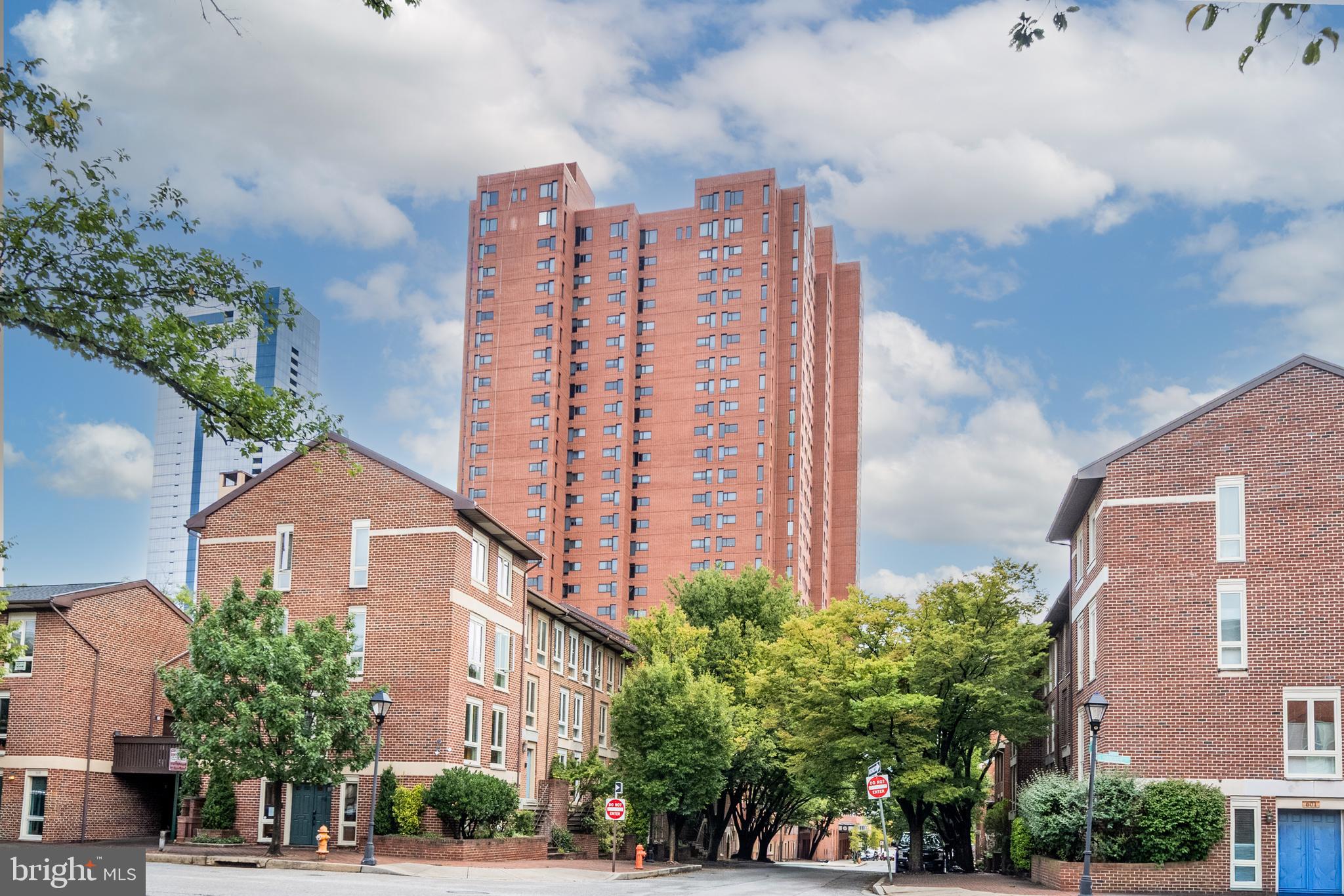 10 E LEE STREET 1408