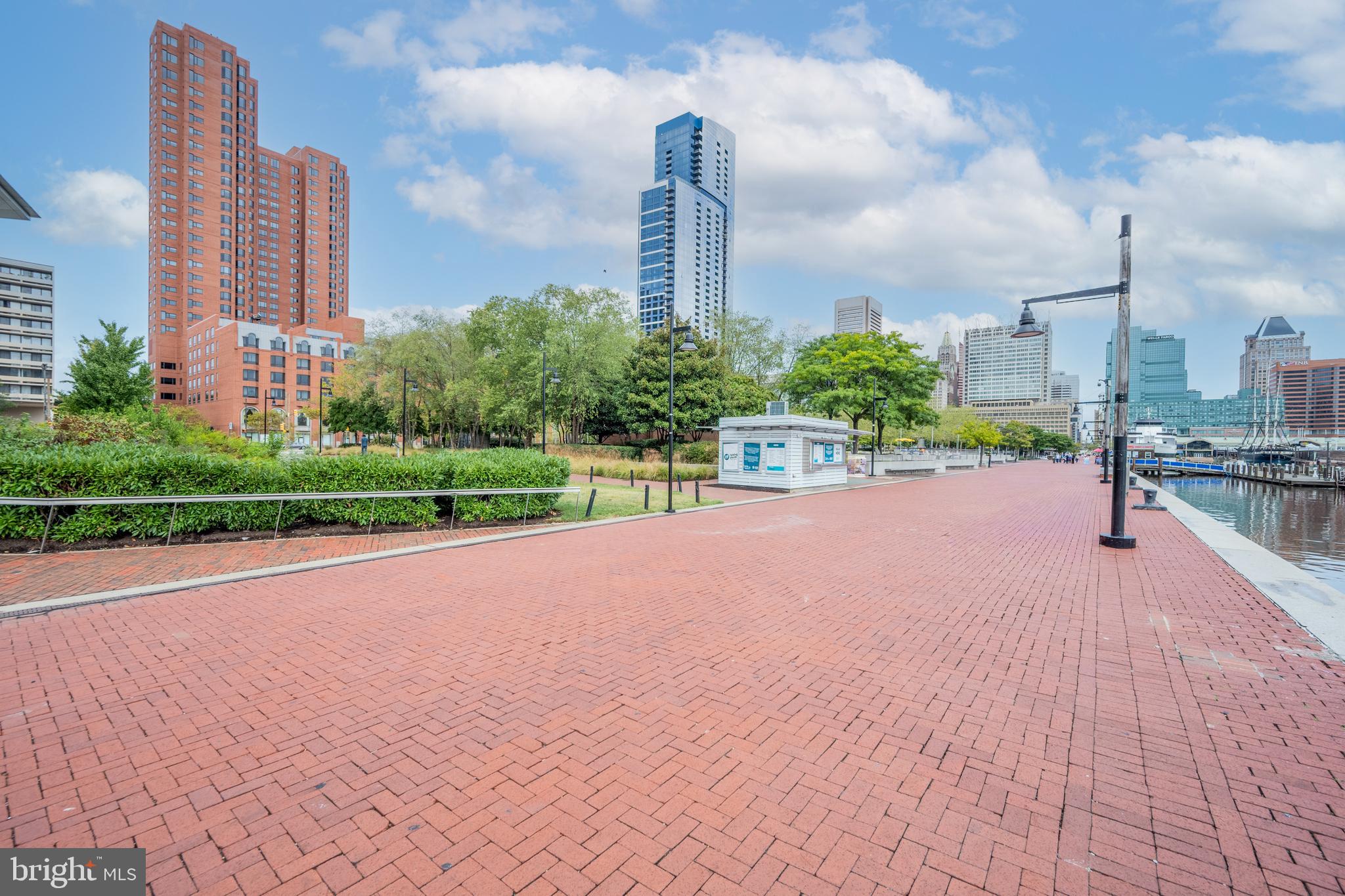10 E LEE STREET 1408