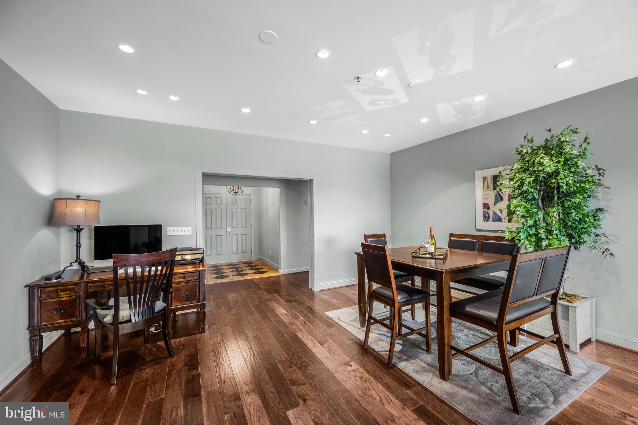 10 E LEE STREET 1408