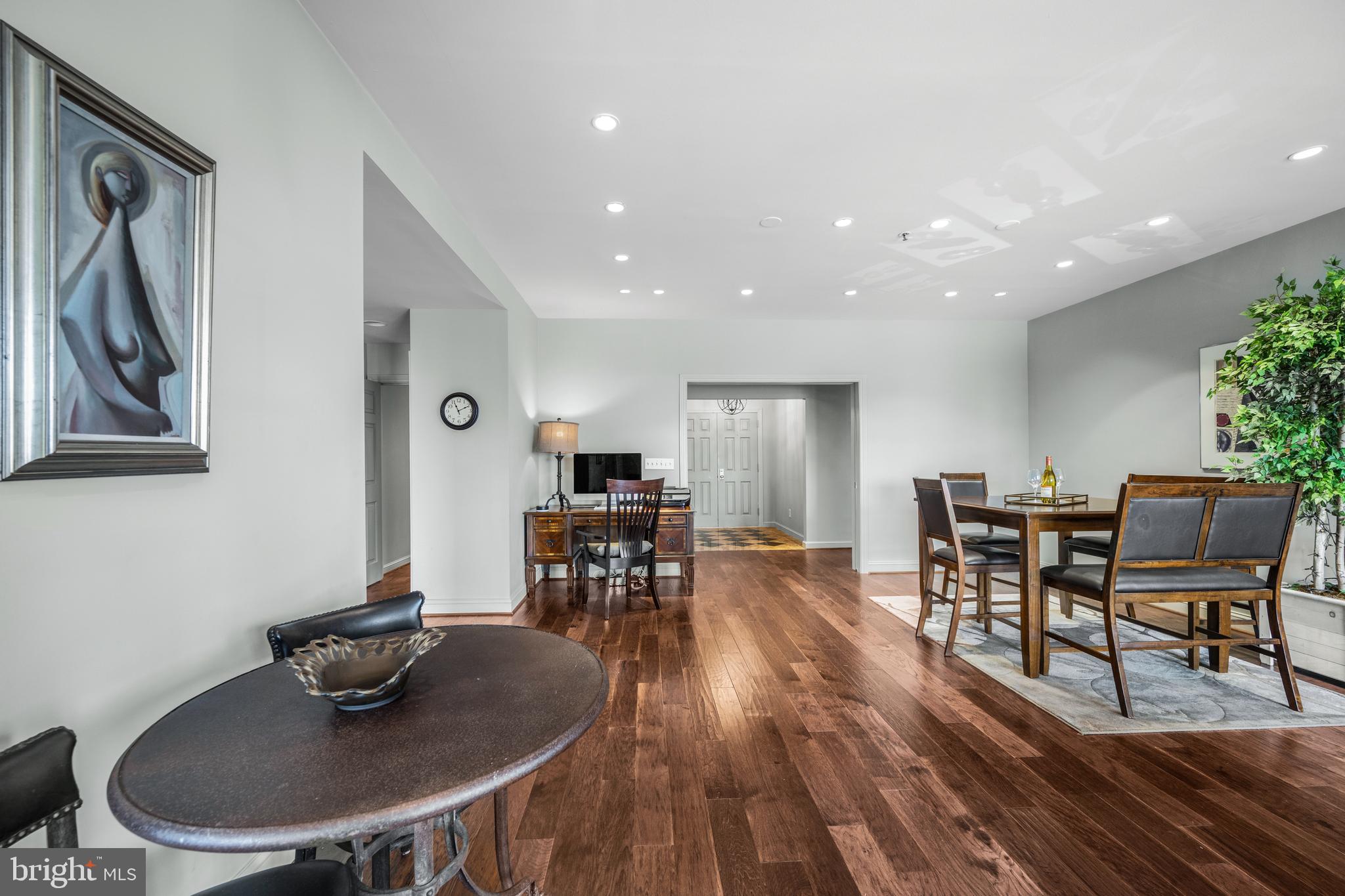 10 E LEE STREET 1408
