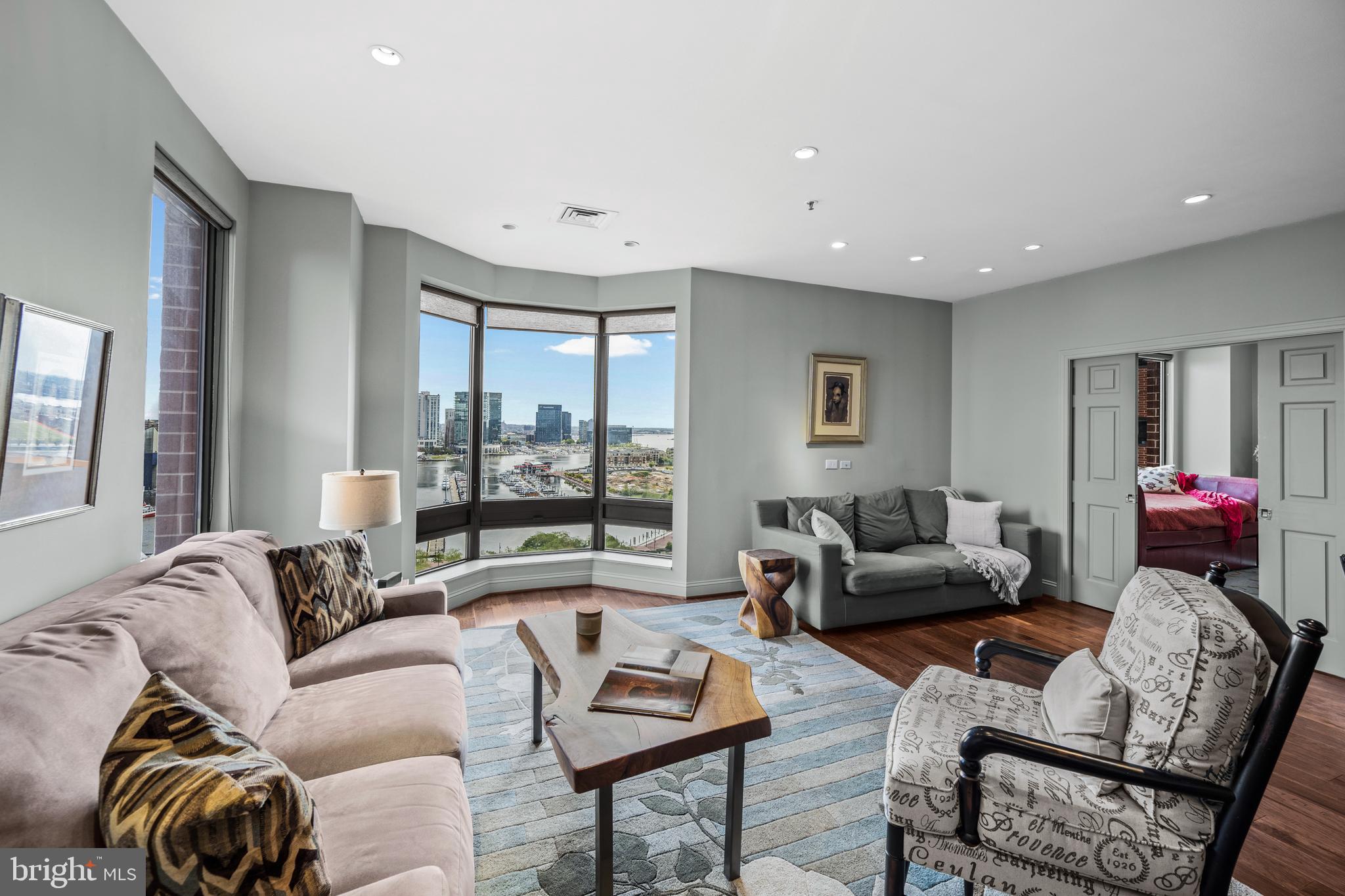 10 E LEE STREET 1408