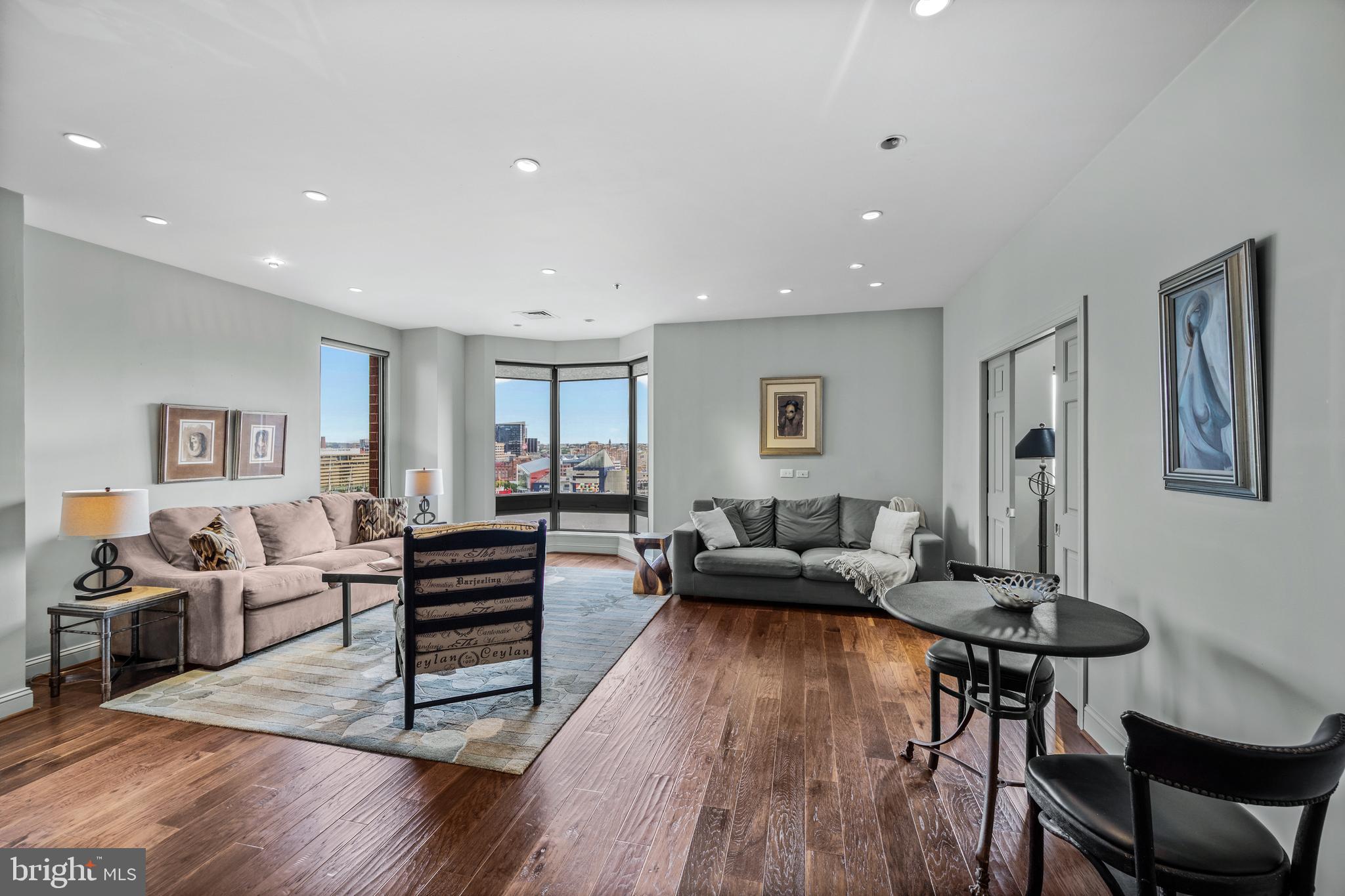 10 E LEE STREET 1408