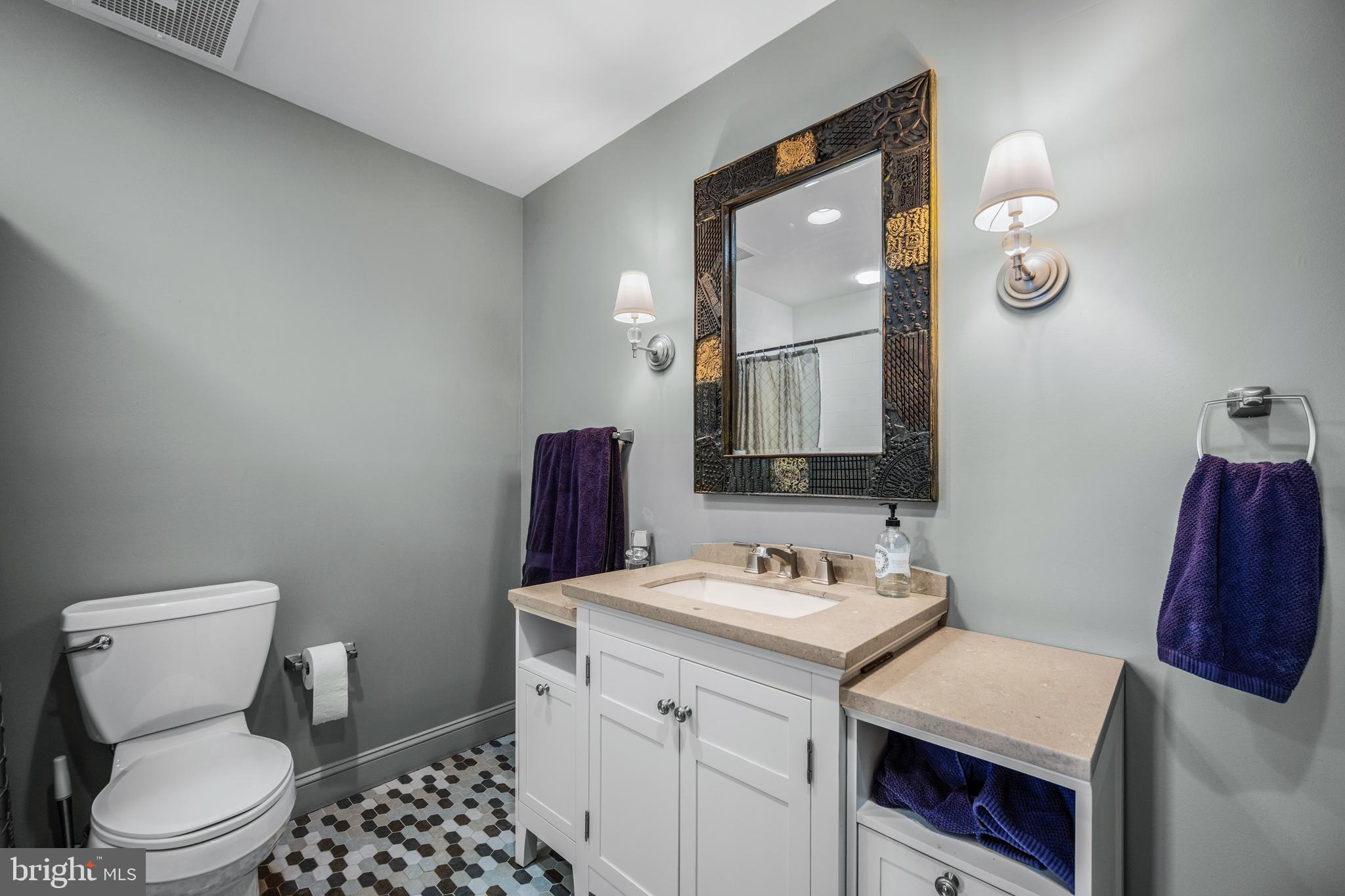 10 E LEE STREET 1408