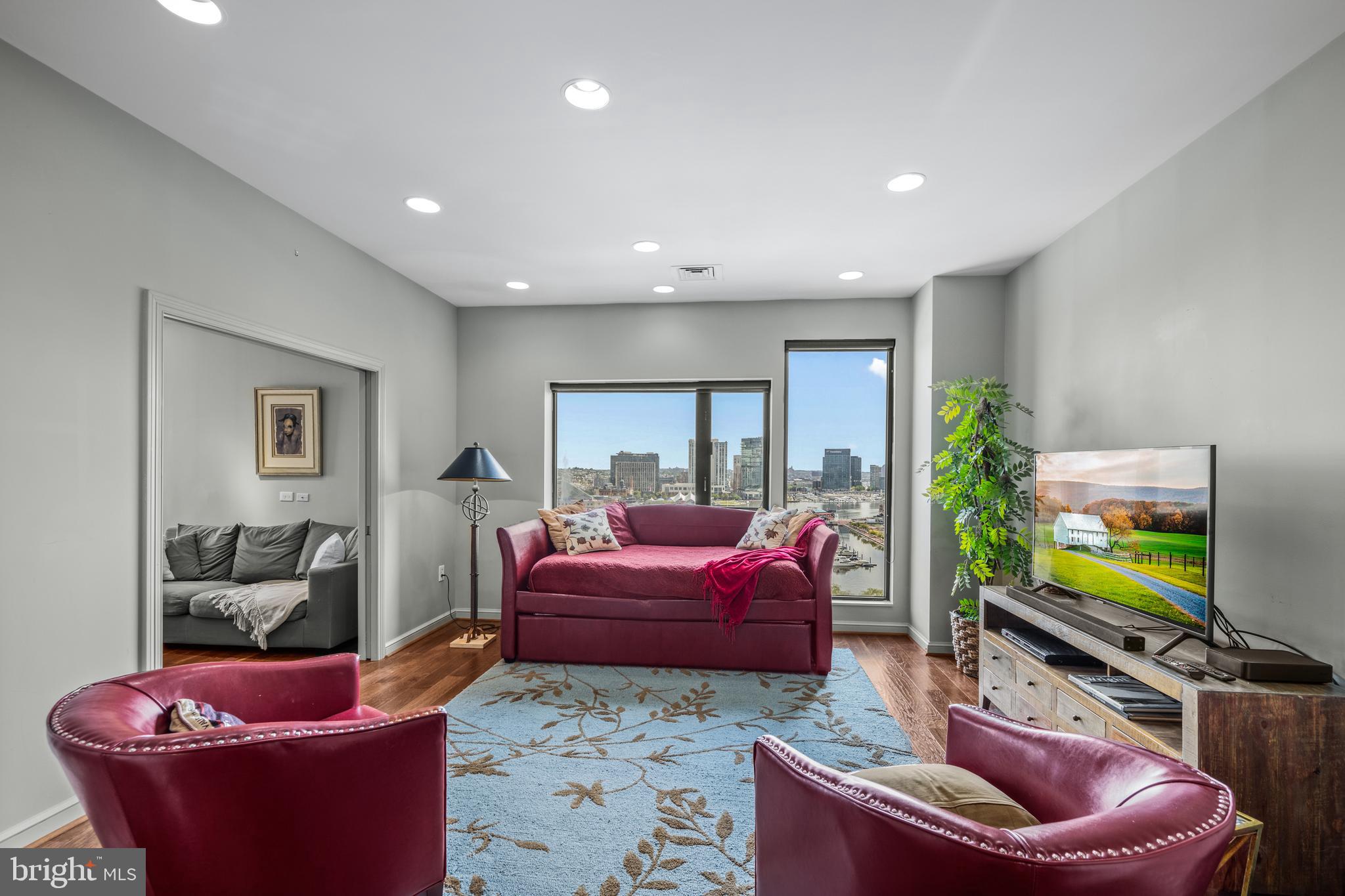 10 E LEE STREET 1408