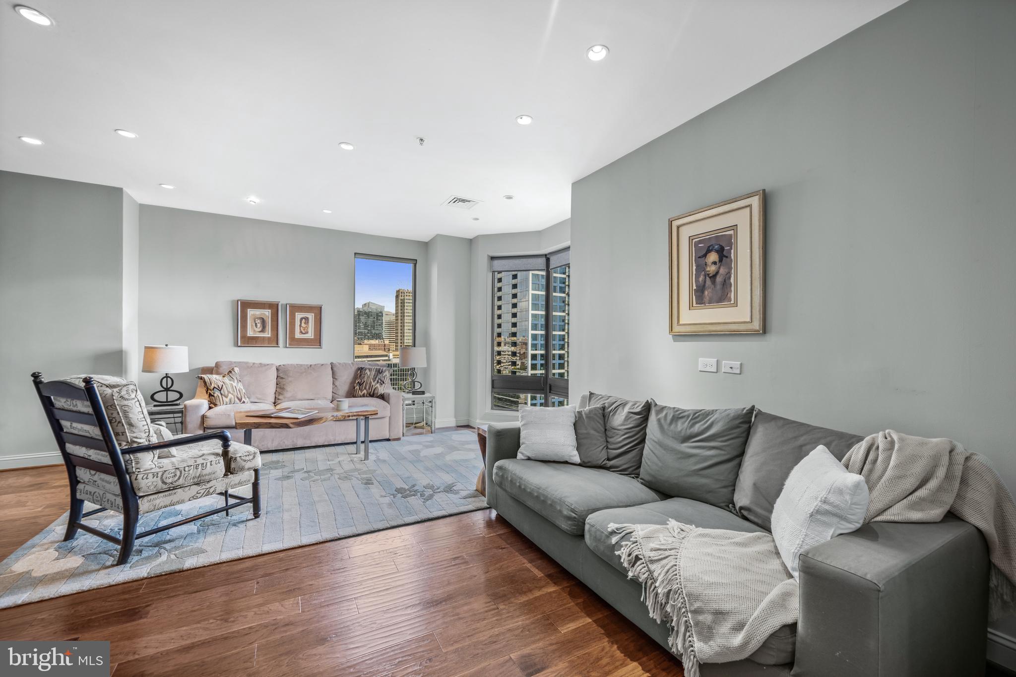 10 E LEE STREET 1408