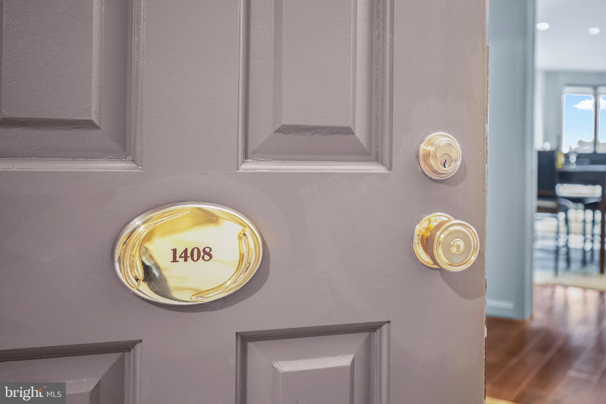 10 E LEE STREET 1408