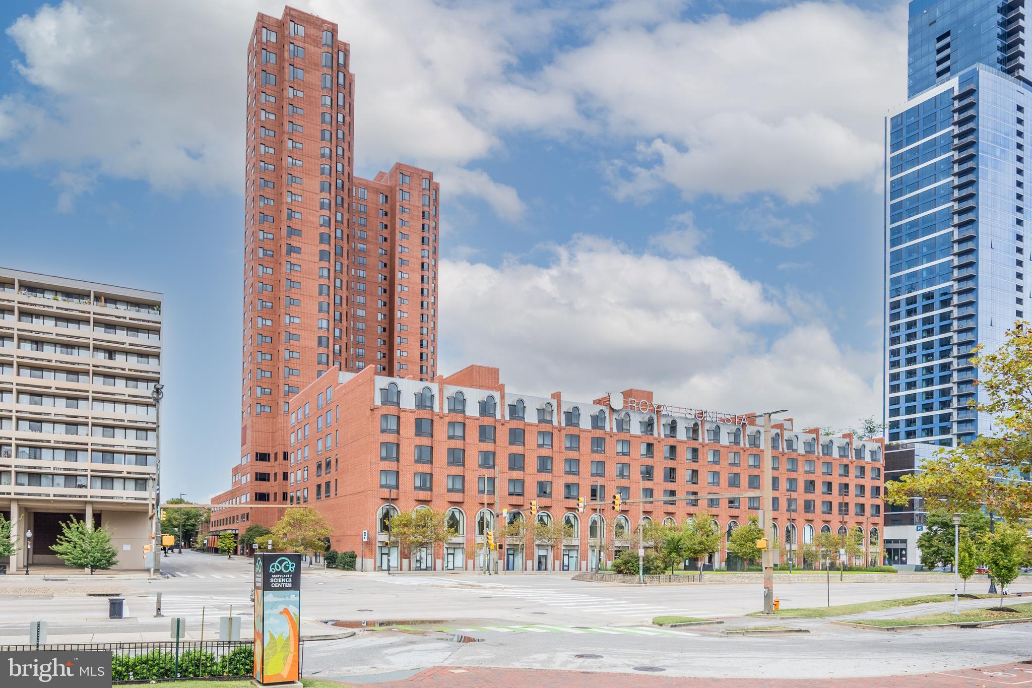 10 E LEE STREET 1408