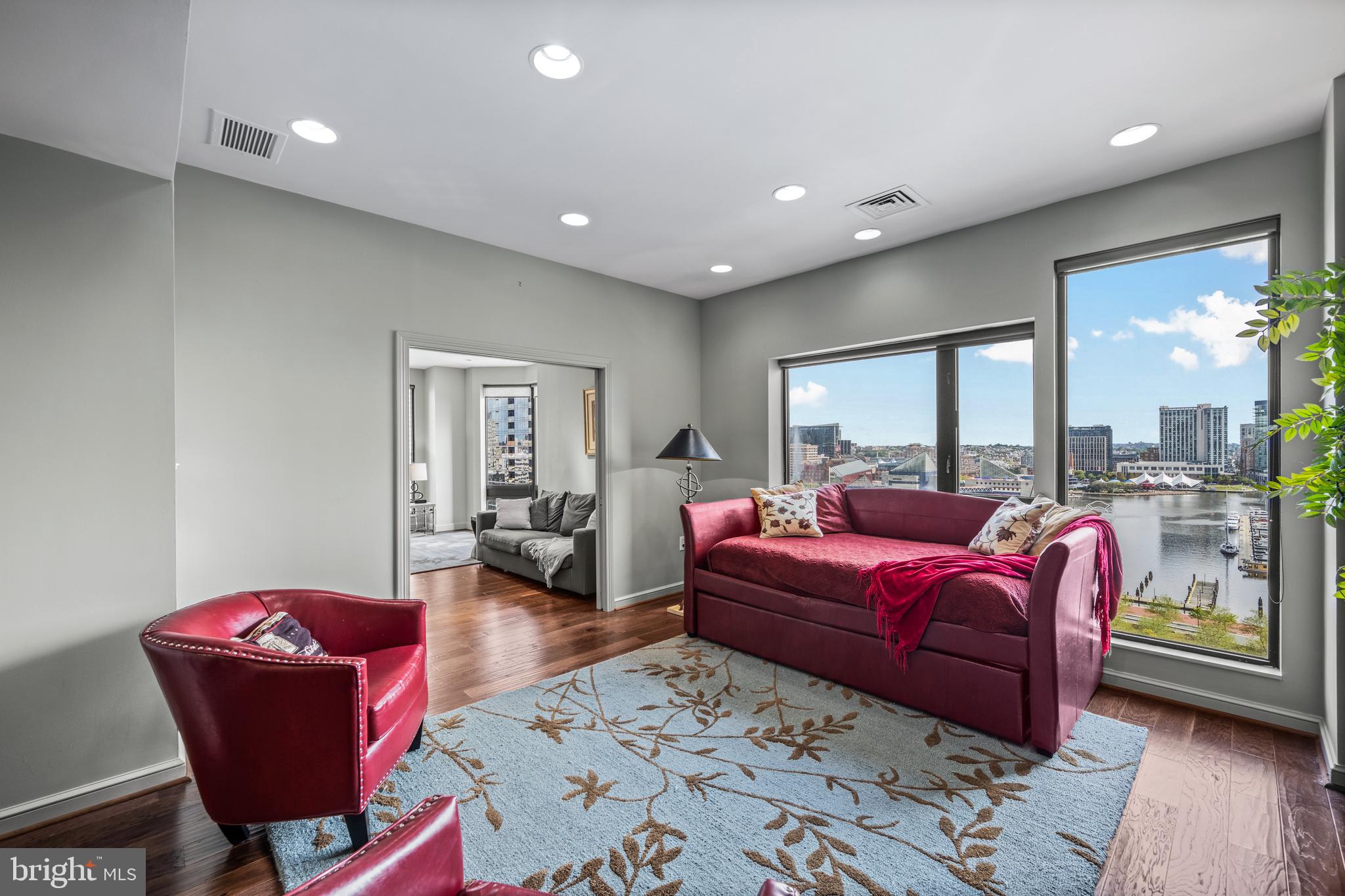 10 E LEE STREET 1408