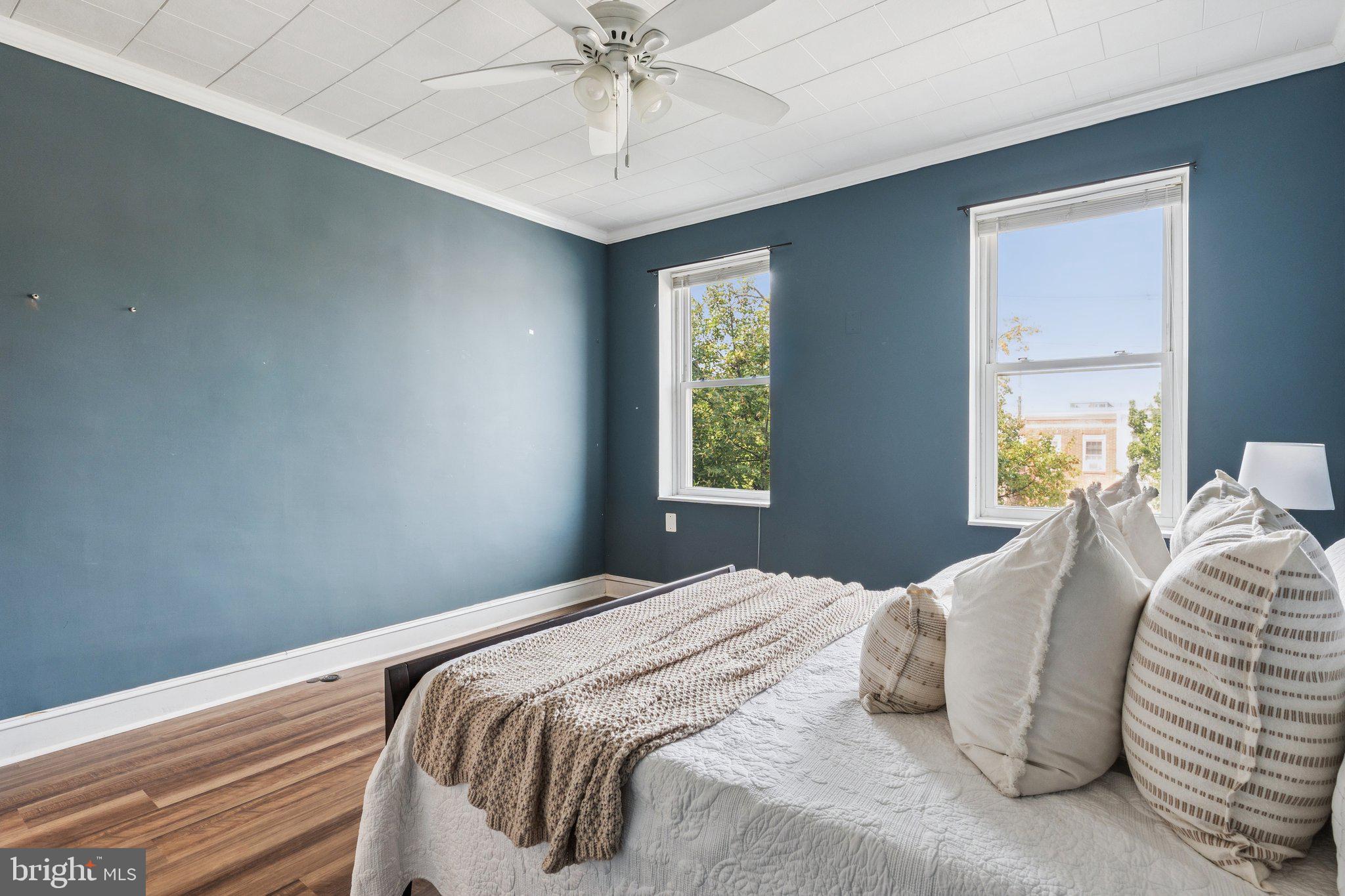 915 S CONKLING STREET