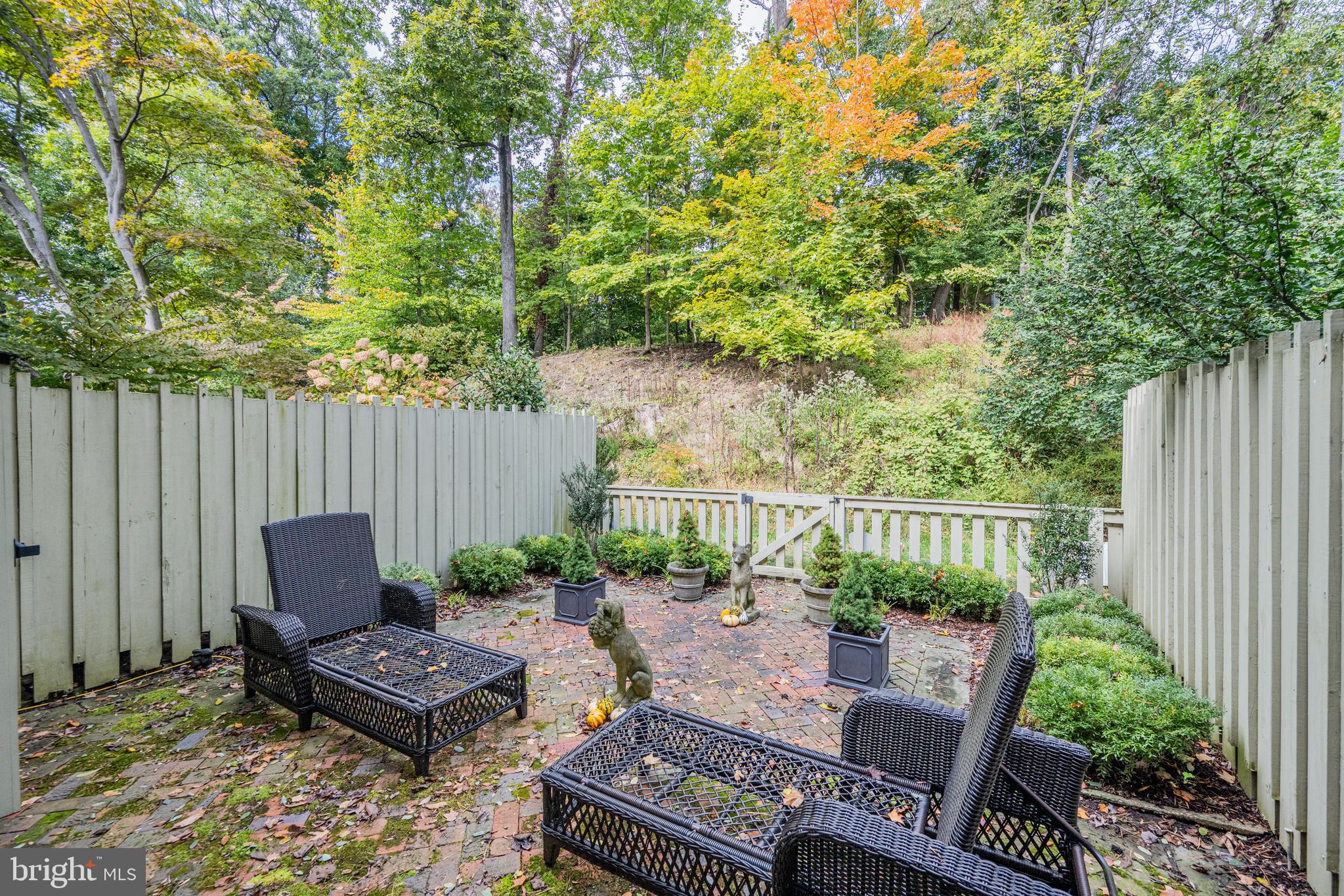 30 BOUTON GREEN COURT