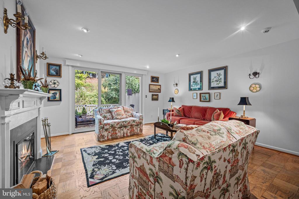 30 BOUTON GREEN COURT