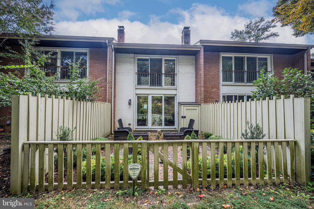 30 BOUTON GREEN COURT