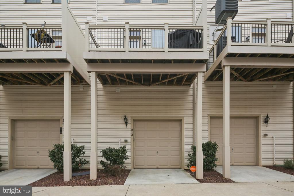 812 S MACON STREET