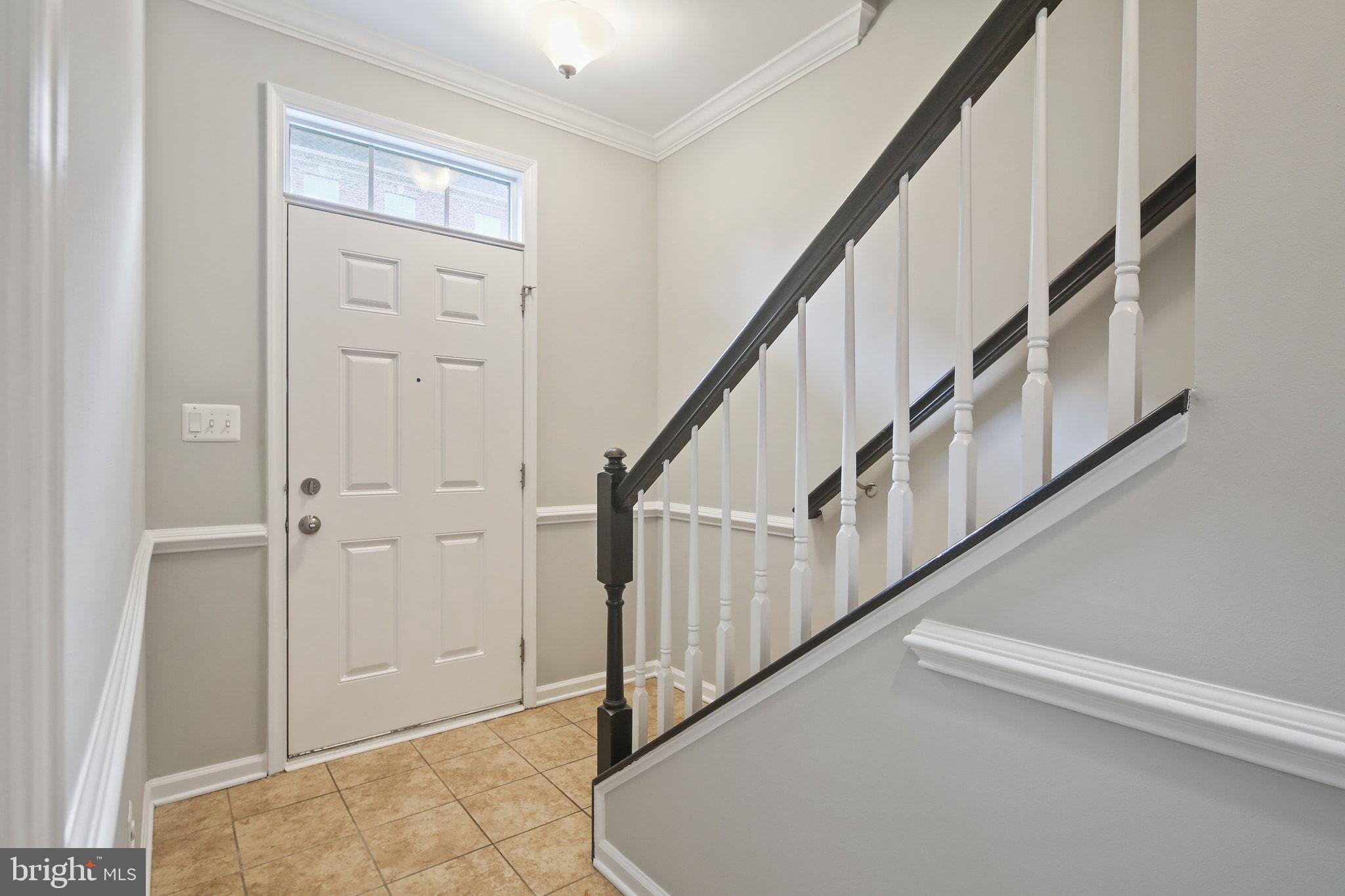812 S MACON STREET