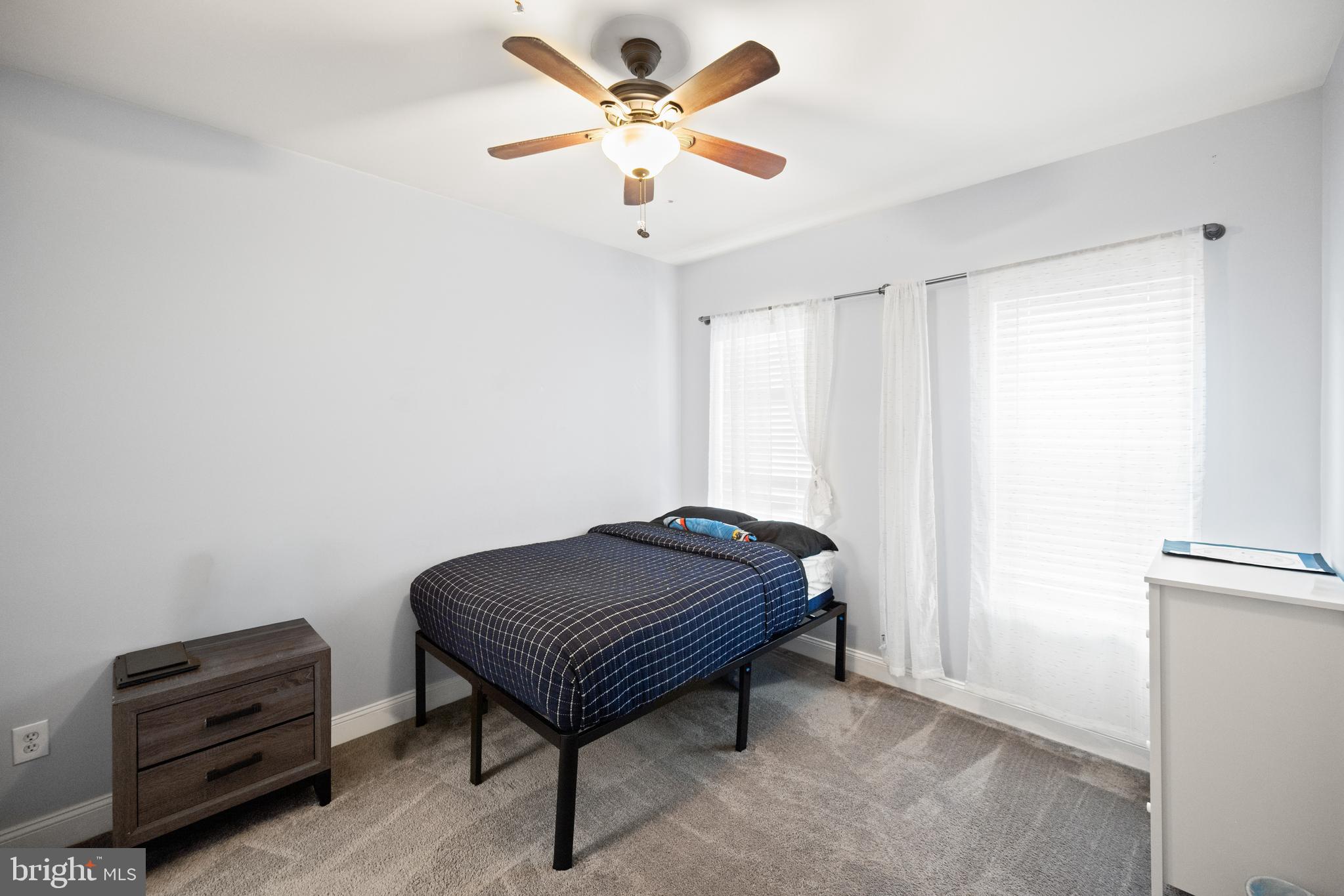 517 S ELLWOOD AVENUE