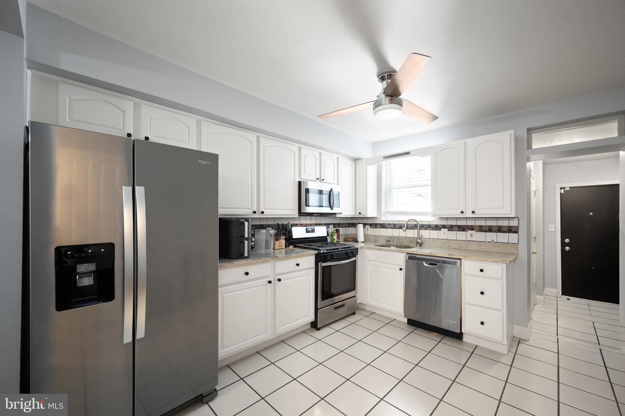 517 S ELLWOOD AVENUE