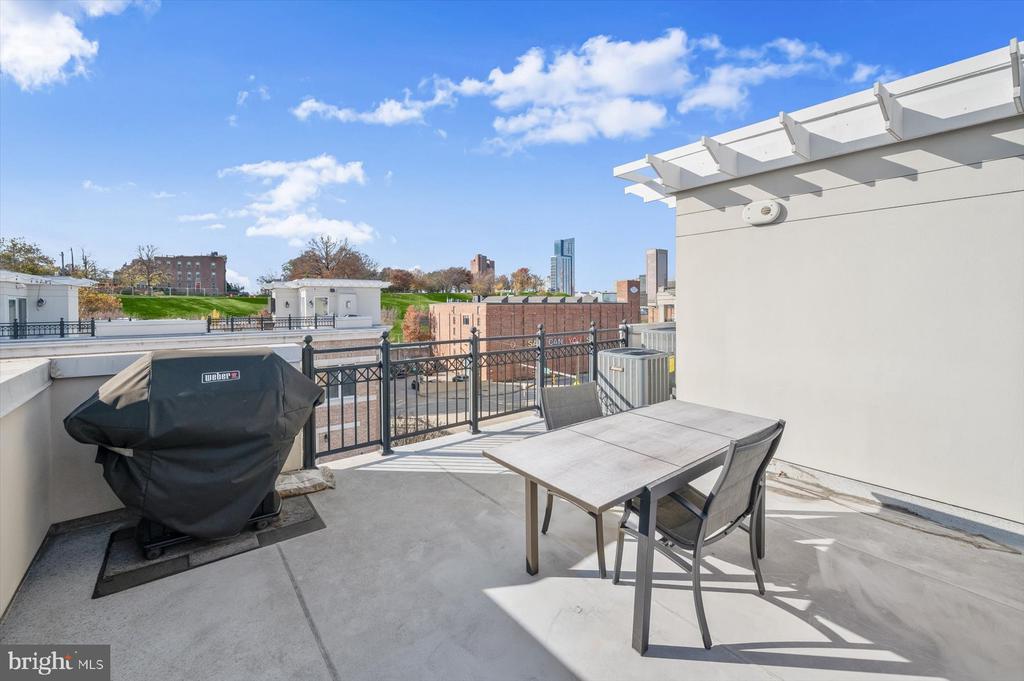 901 VALENCIA COURT 175