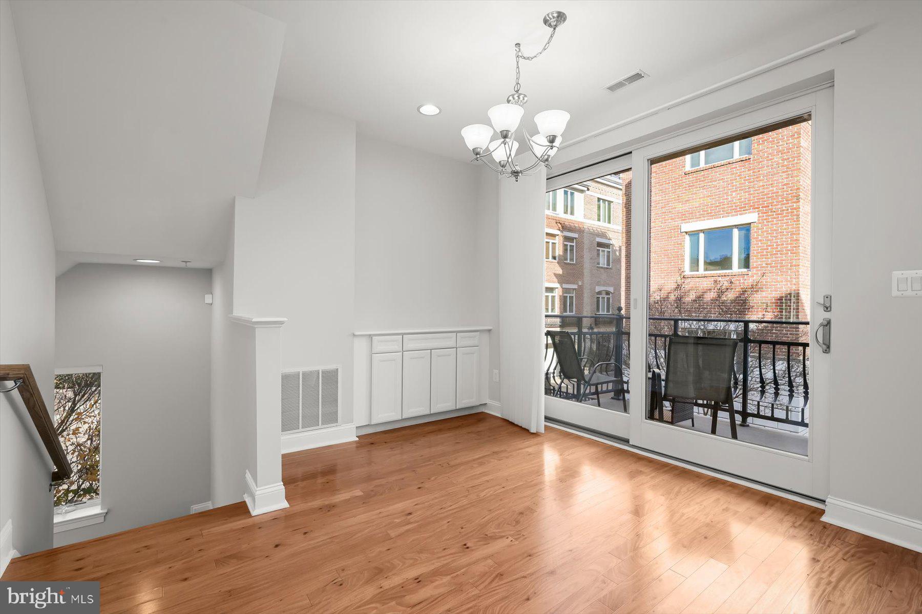 901 VALENCIA COURT 175