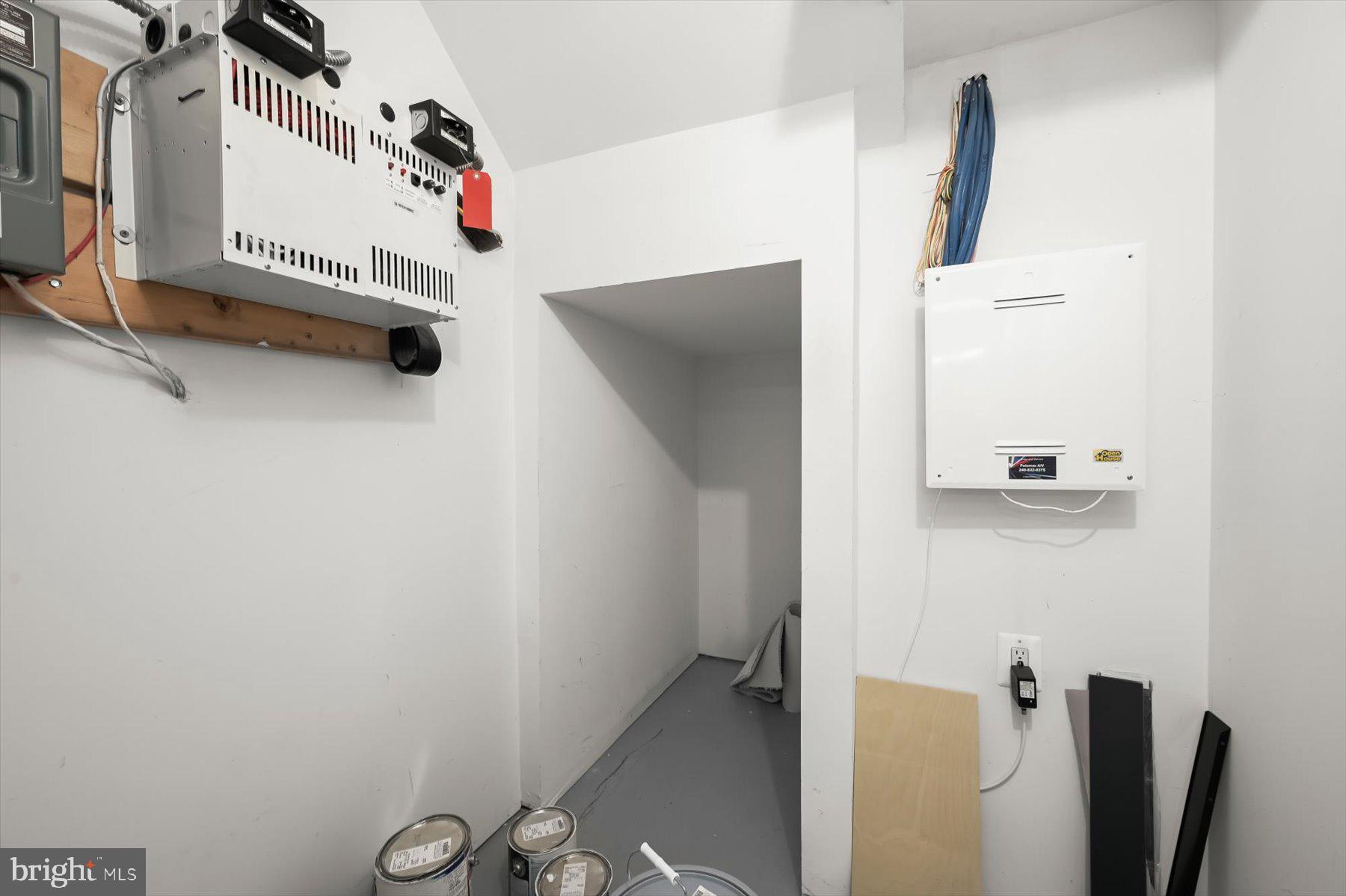 901 VALENCIA COURT 175