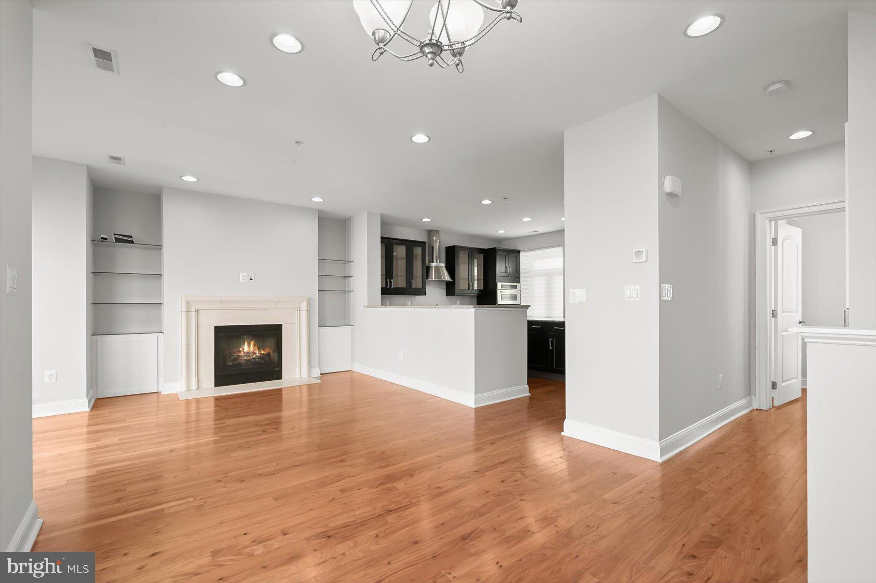 901 VALENCIA COURT 175