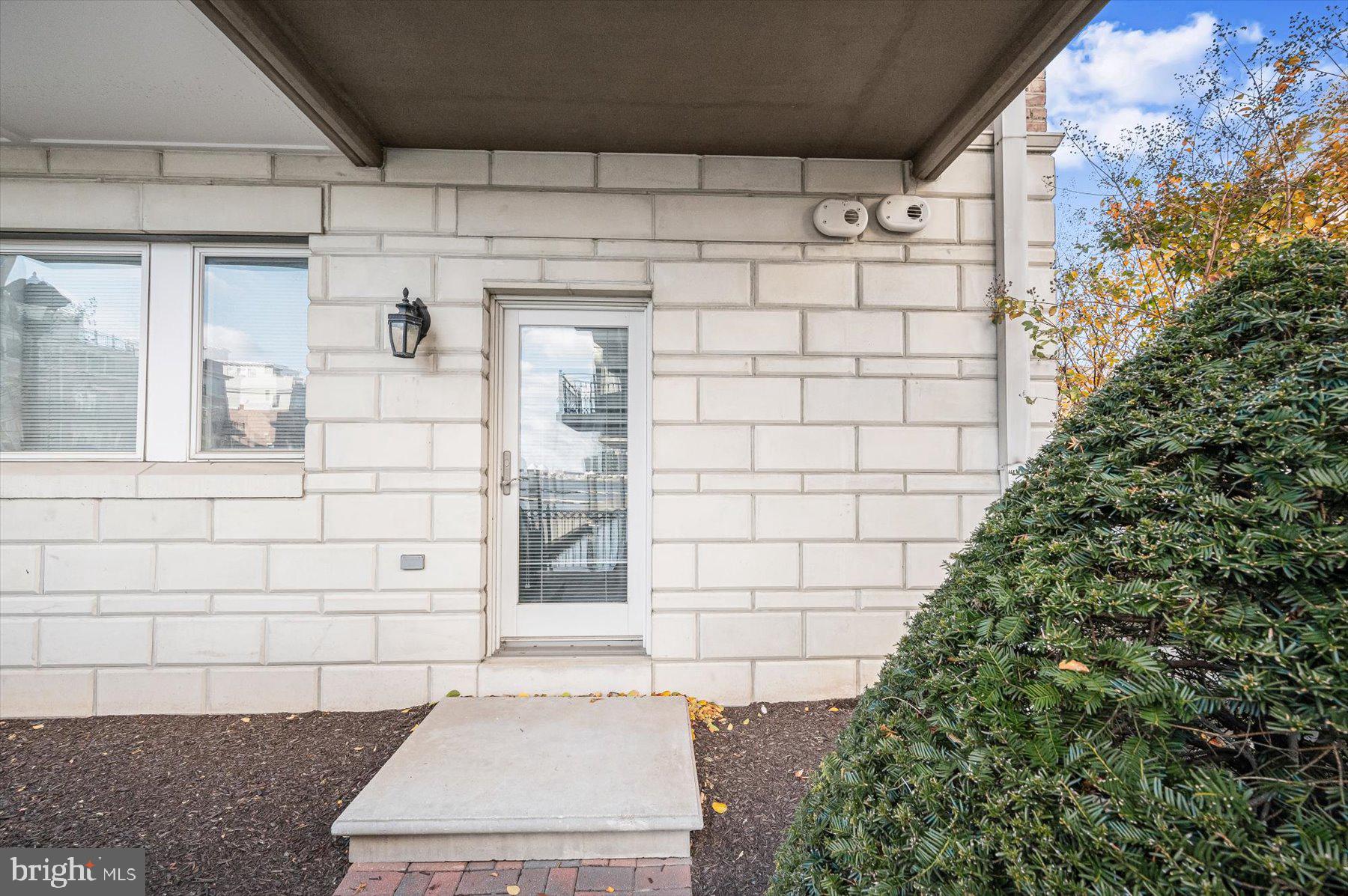 901 VALENCIA COURT 175