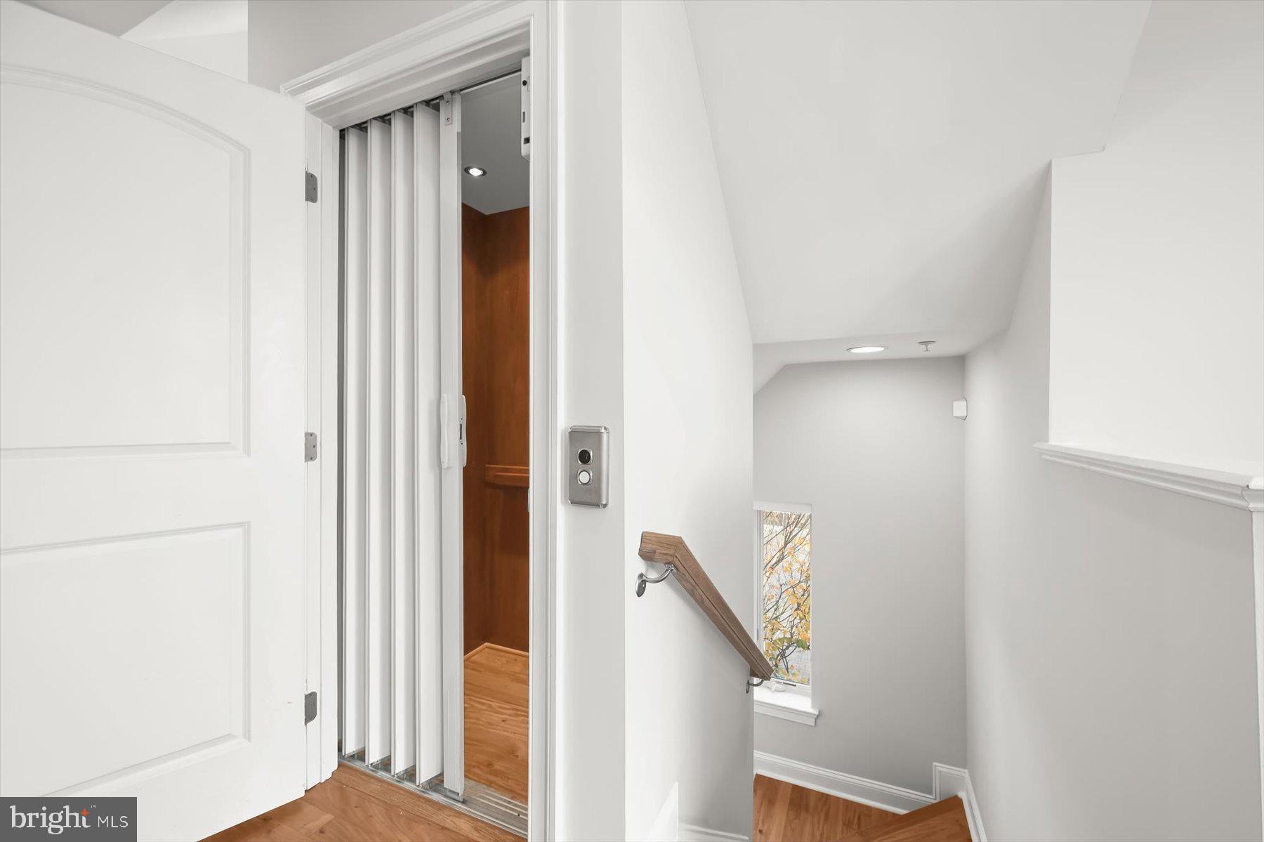 901 VALENCIA COURT 175