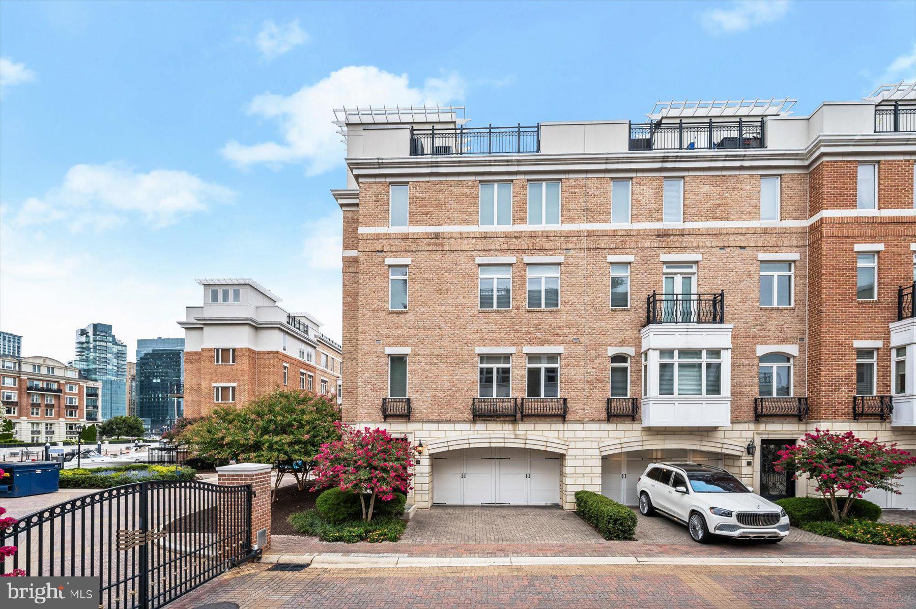 901 VALENCIA COURT 175