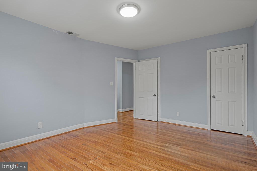 3104 TIOGA PARKWAY