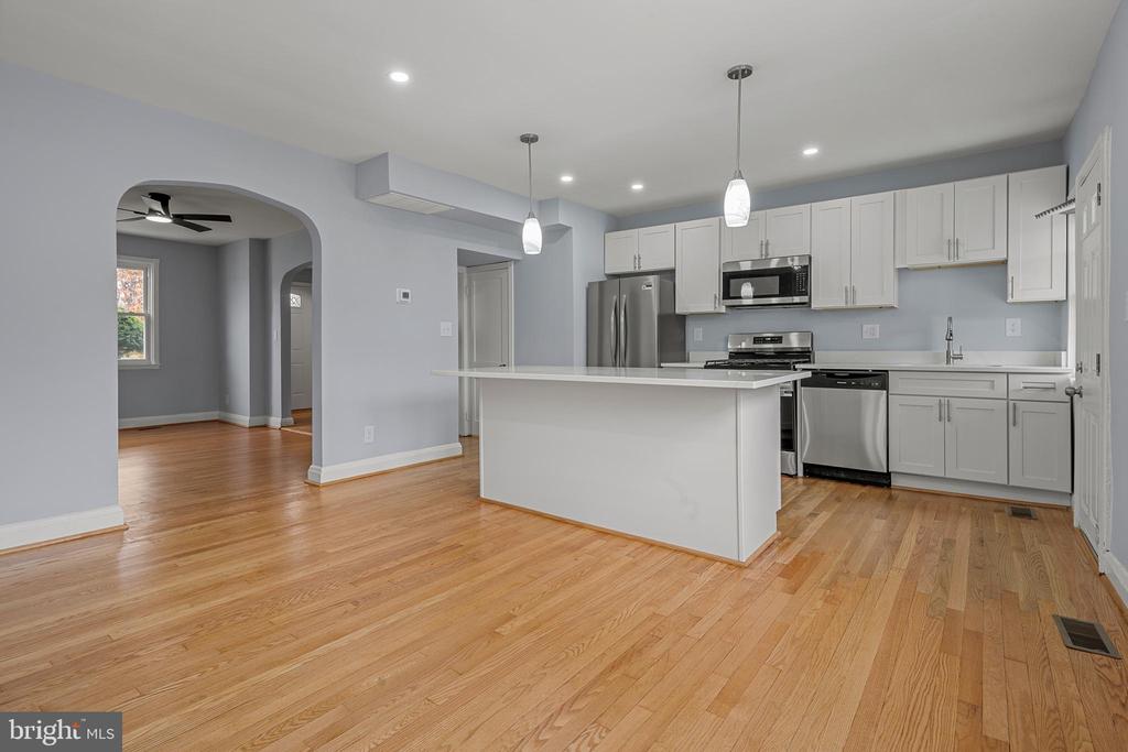 3104 TIOGA PARKWAY