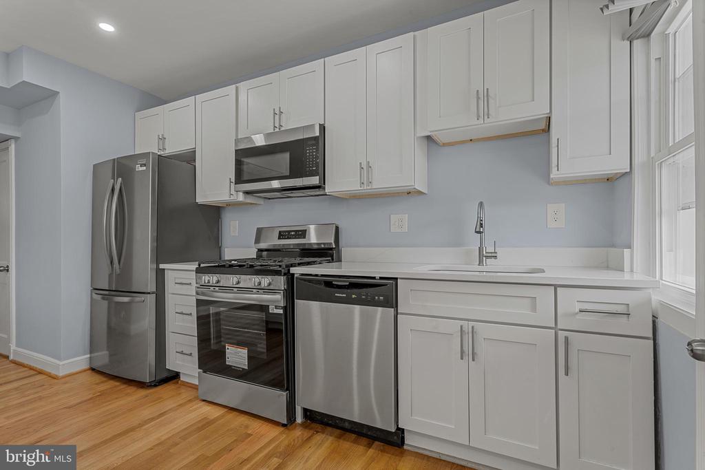 3104 TIOGA PARKWAY