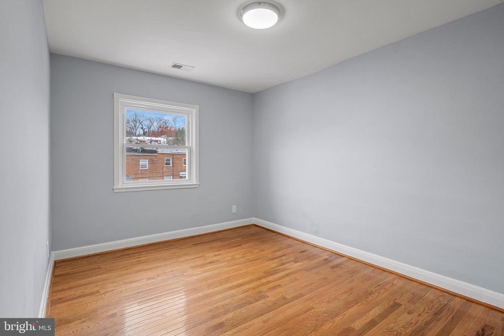3104 TIOGA PARKWAY