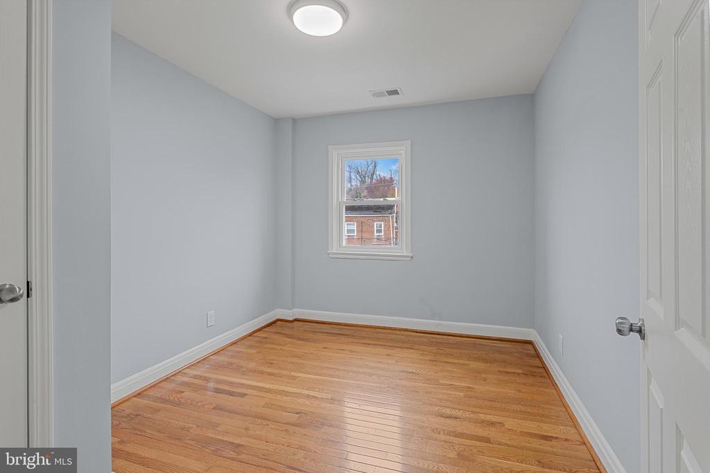3104 TIOGA PARKWAY