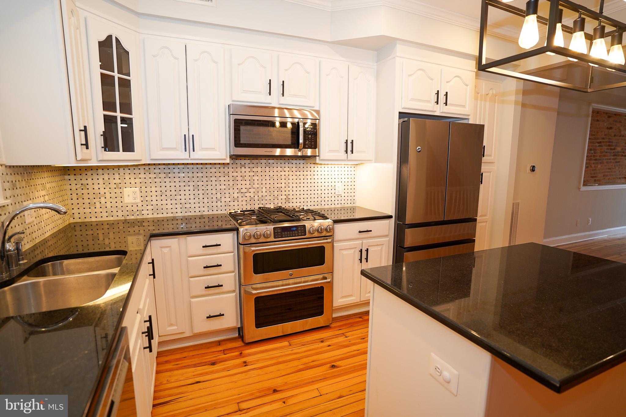 713 S LINWOOD AVENUE