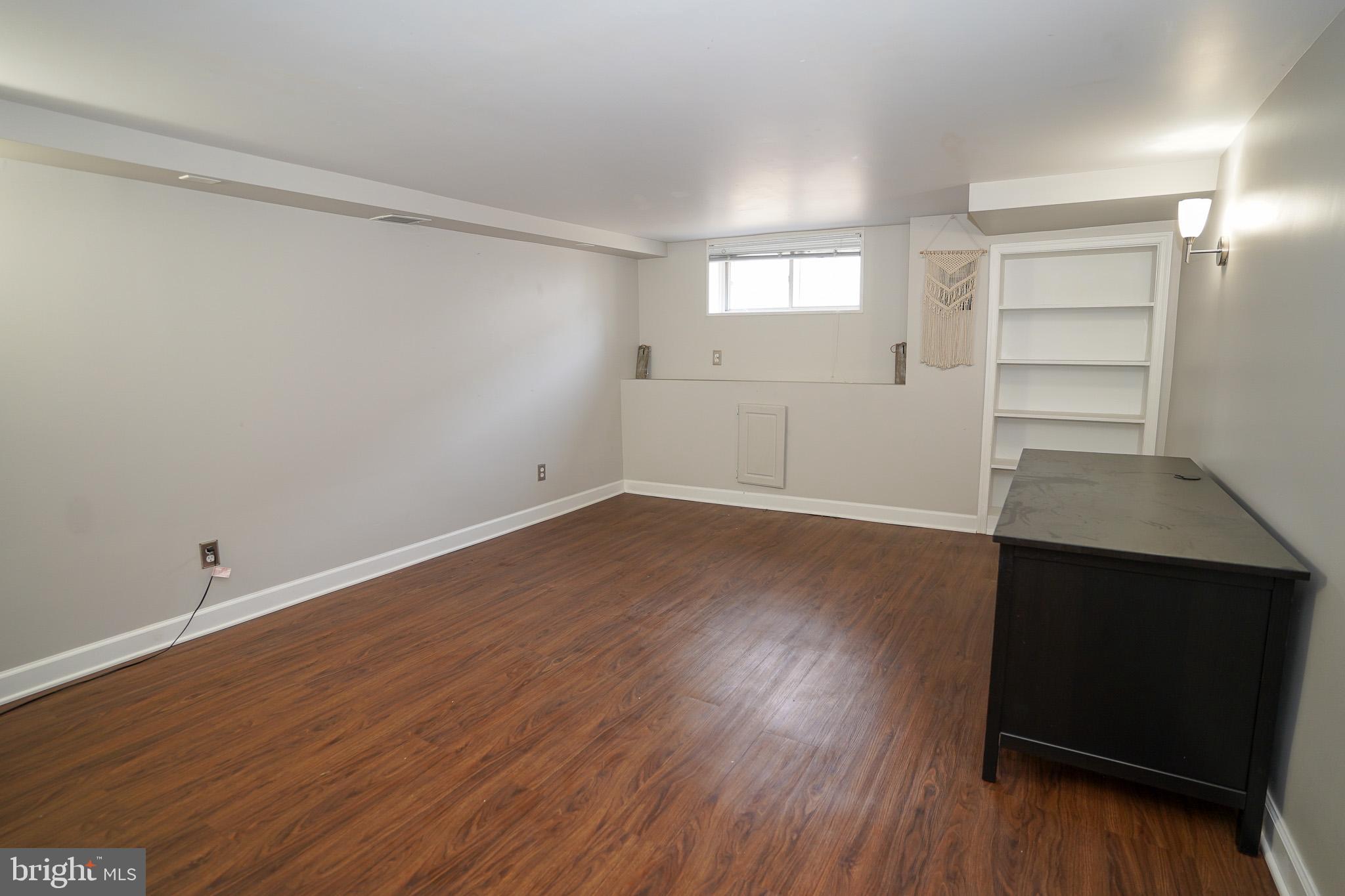 713 S LINWOOD AVENUE