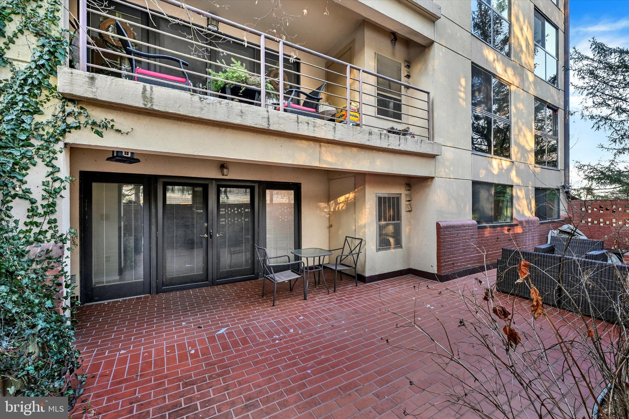 1040 DEER RIDGE DRIVE 213