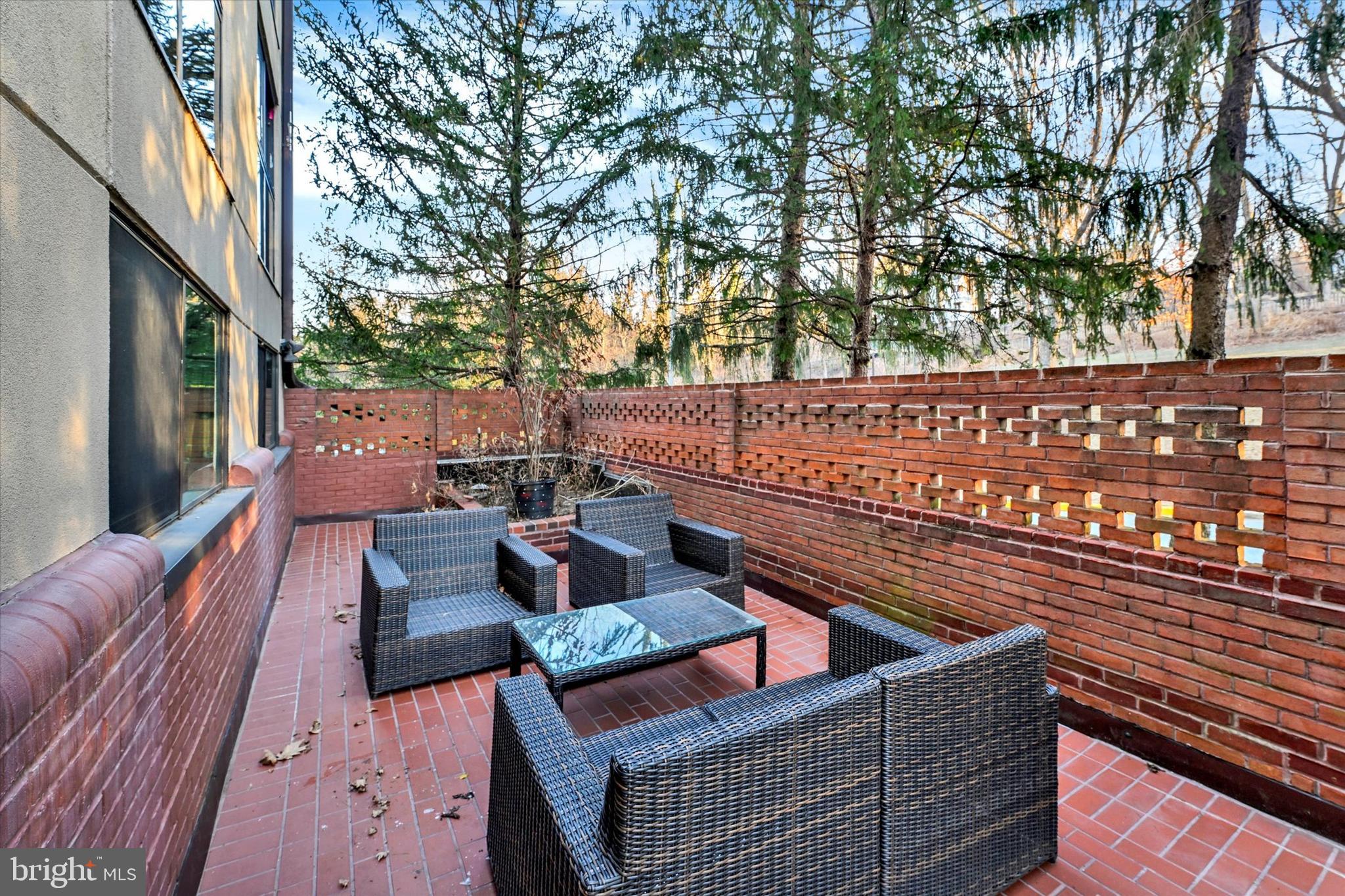 1040 DEER RIDGE DRIVE 213