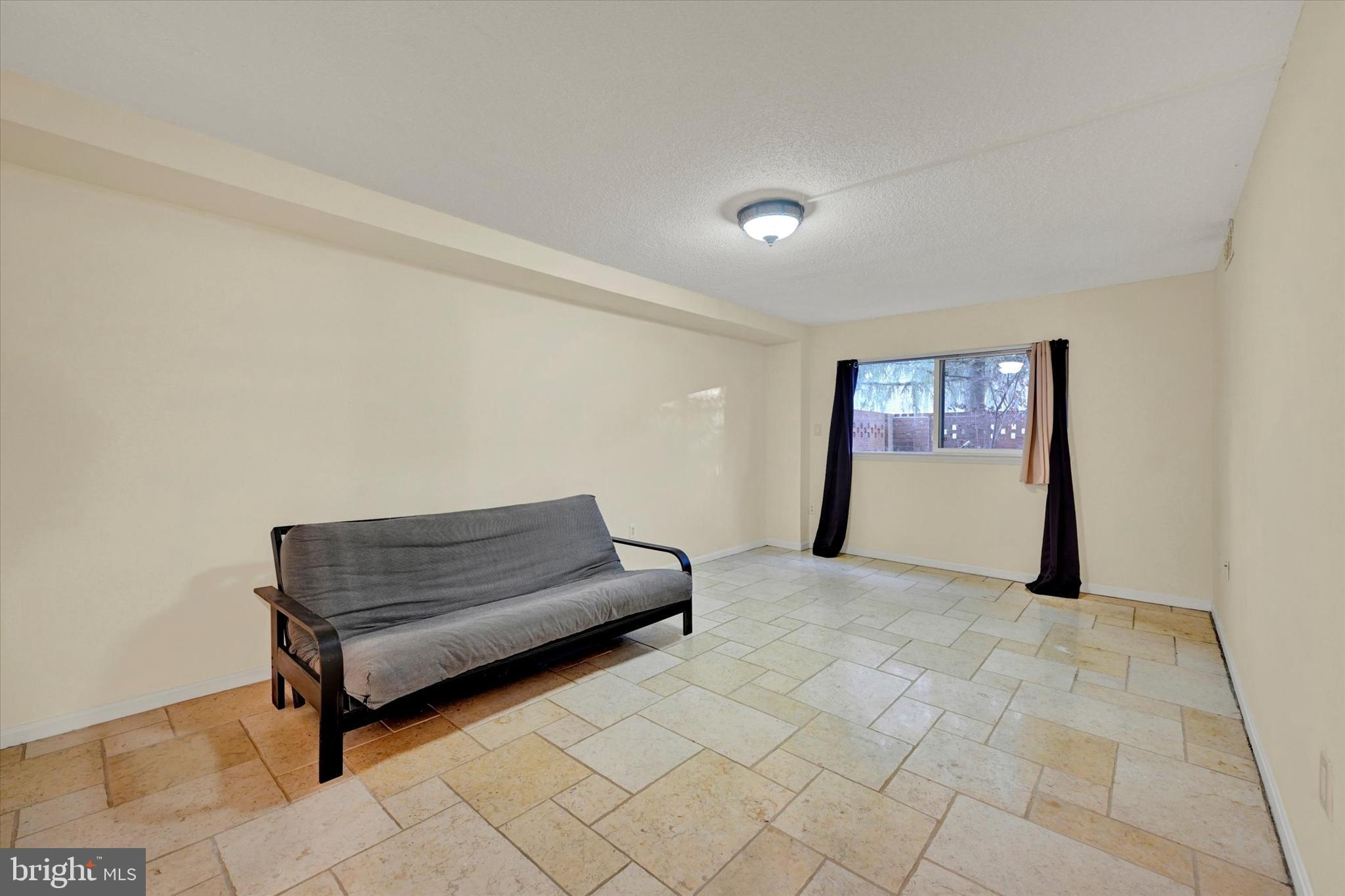 1040 DEER RIDGE DRIVE 213