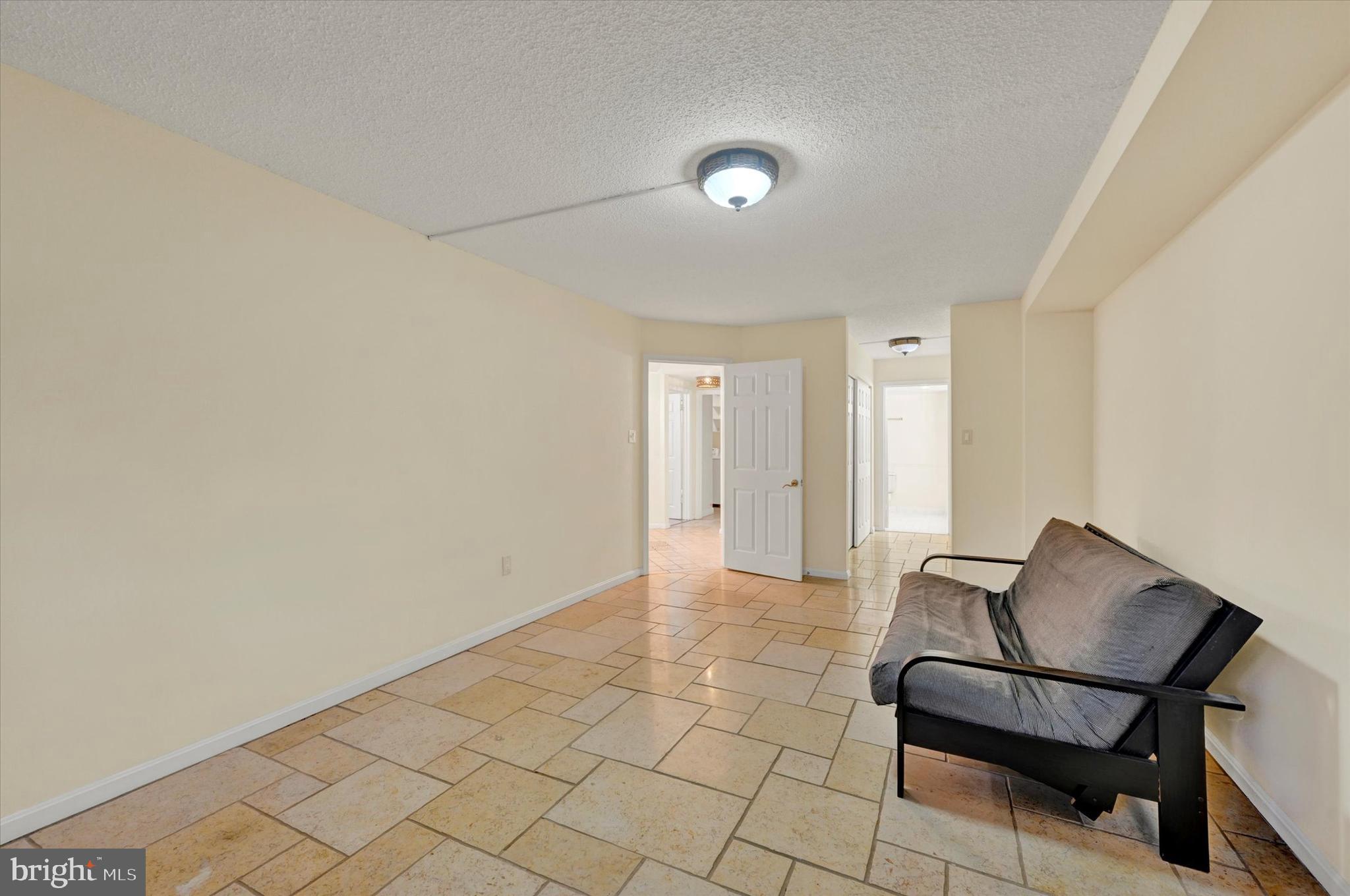 1040 DEER RIDGE DRIVE 213