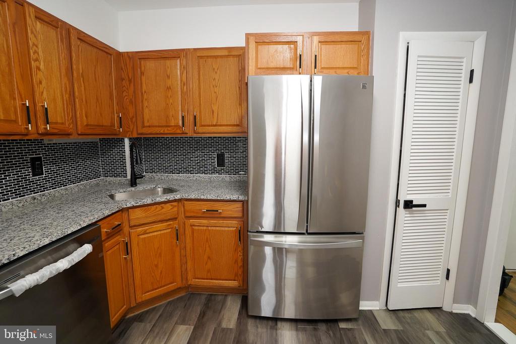 3737 CLARKS LANE 405