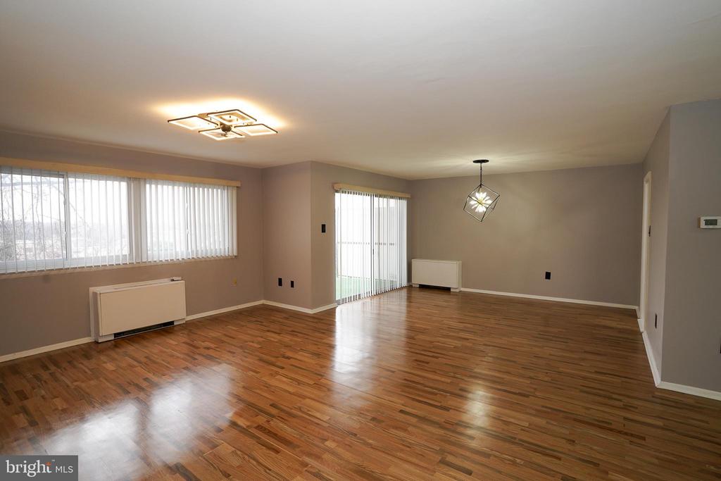 3737 CLARKS LANE 405